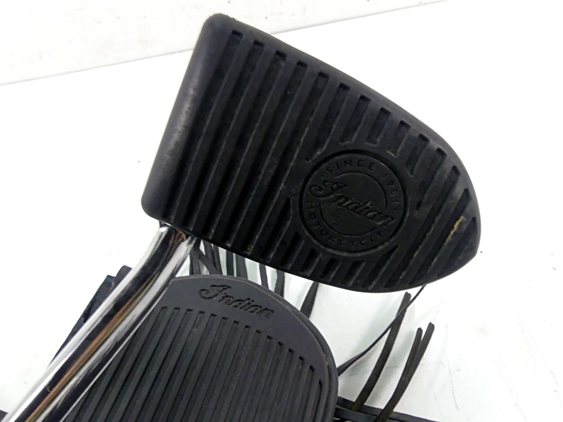 2019 Indian Chieftain Classic Right Floor Board + Brake Pedal 1019310 1023250 {{ shop.shopifyCountryName }} - Mototech271