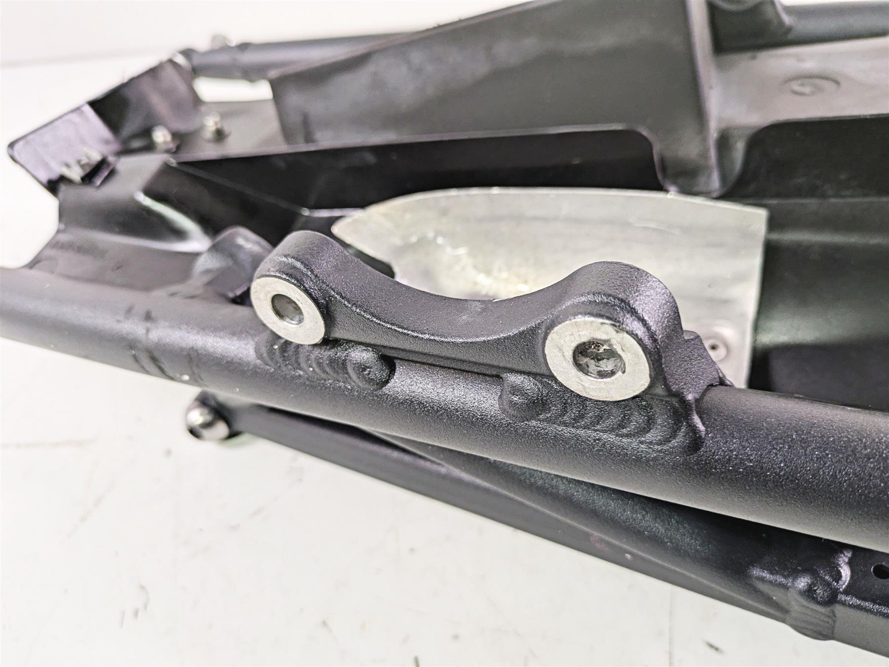 2012 Triumph Daytona 675 Straight Rear Subframe & Inner Fender - Read T2070593 {{ shop.shopifyCountryName }} - Mototech271