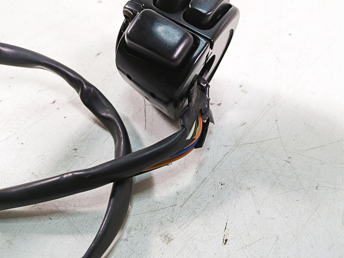 2006 Harley FLSTI Softail Heritage Left Hand Turn Signal Control Switch 71682-06 {{ shop.shopifyCountryName }} - Mototech271