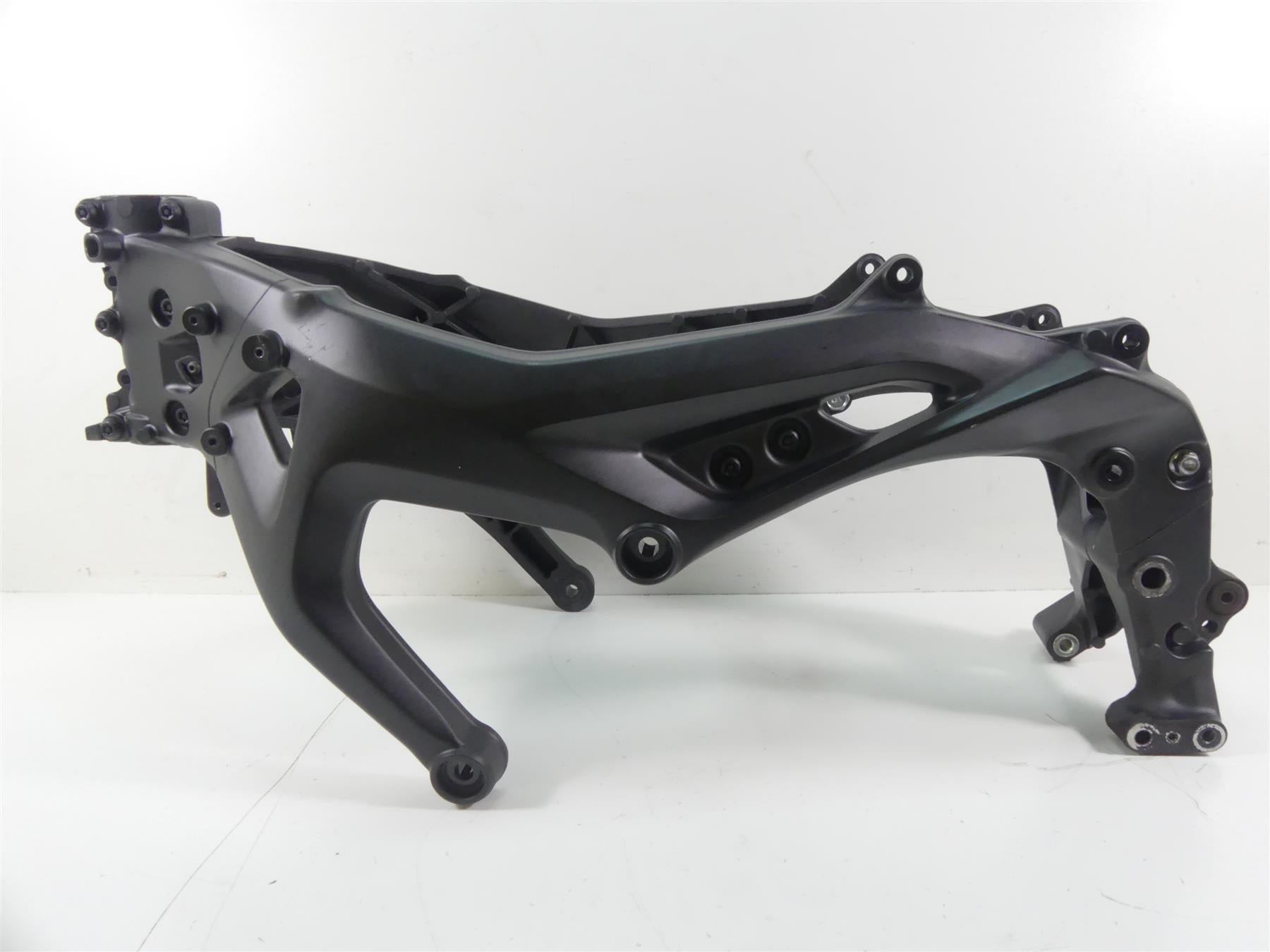 2015 Yamaha MT09 FZ09 Straight Main Frame Chassis Slvg 1RC-21110-30-00 {{ shop.shopifyCountryName }} - Mototech271