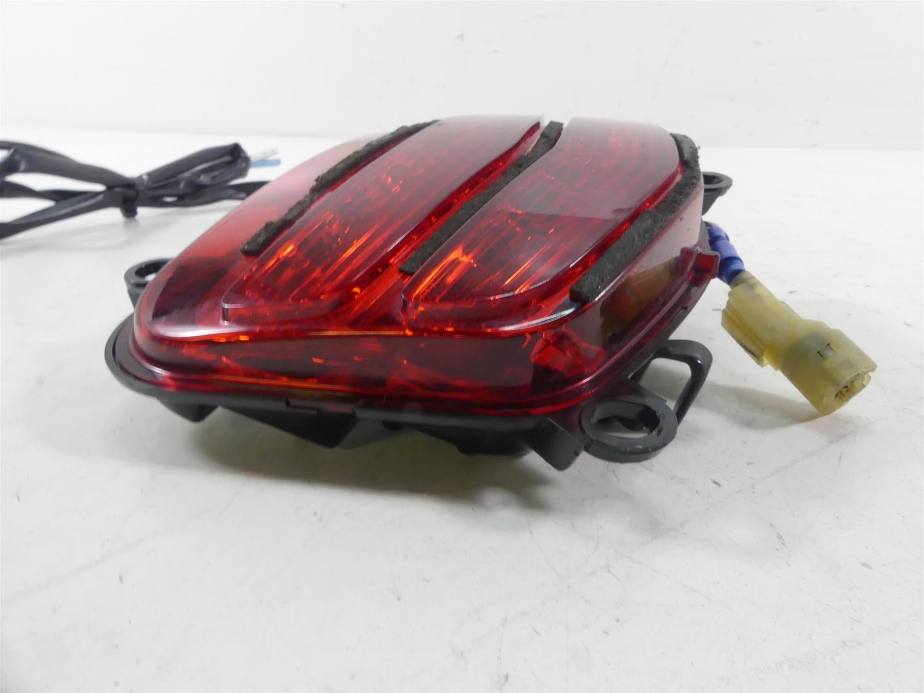 2008 Honda V-Twin VTX1800 N3 Taillight Tail Light Lamp Lens 33701-MCV-N11 {{ shop.shopifyCountryName }} - Mototech271