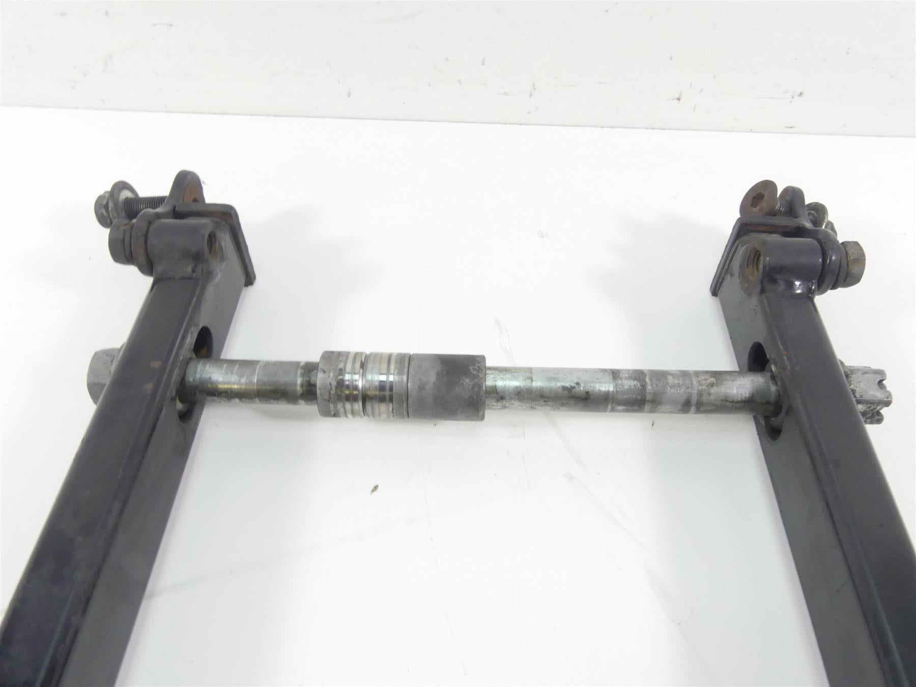 1995 Harley Touring FLHTCU Electra Glide Rear Swingarm Swing Arm + Axle 47544-85 {{ shop.shopifyCountryName }} - Mototech271