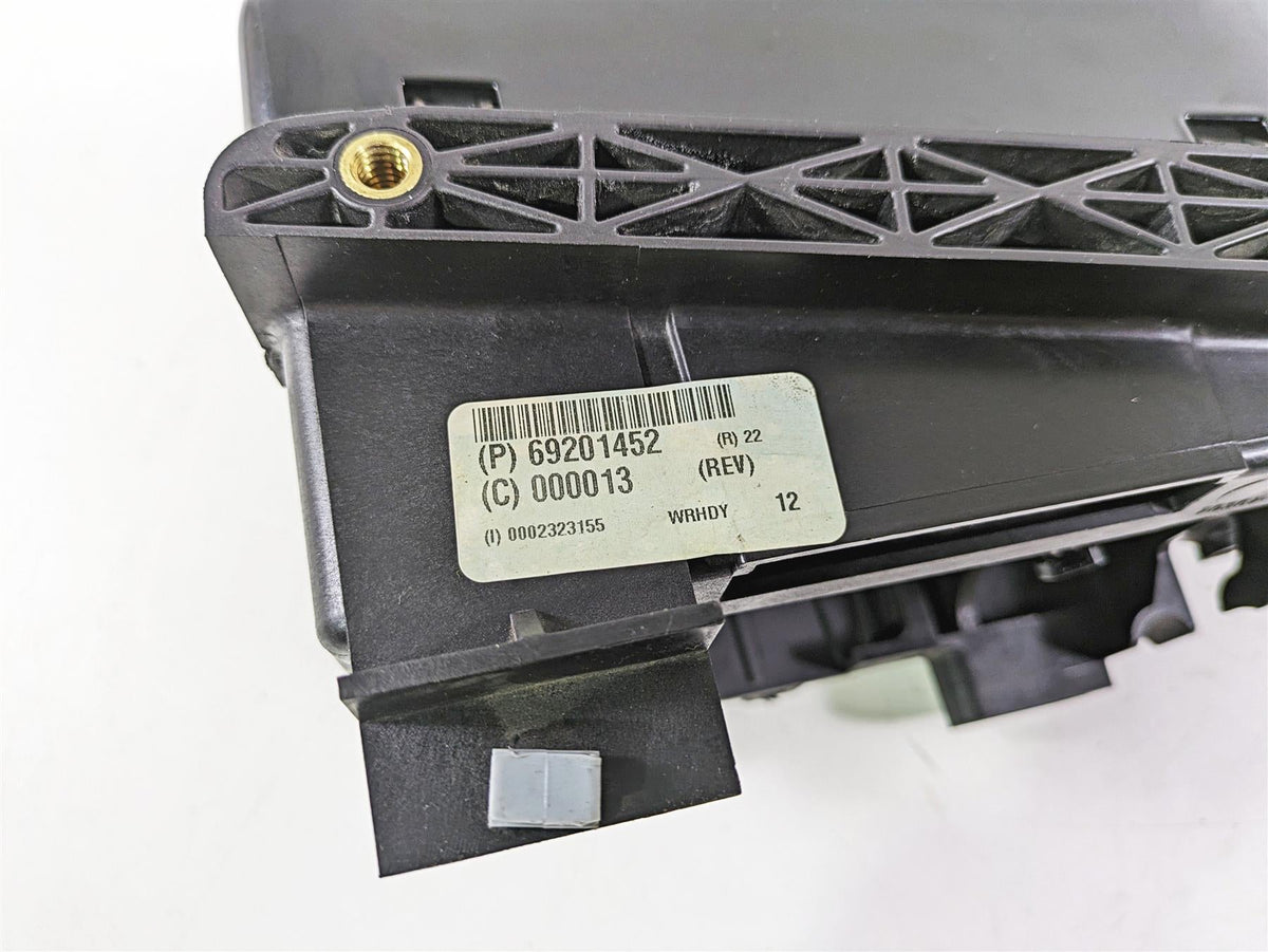 2017 Harley Dyna FXDB Street Bob Electrical Carrier & Black Cover 70367-12 {{ shop.shopifyCountryName }} - Mototech271