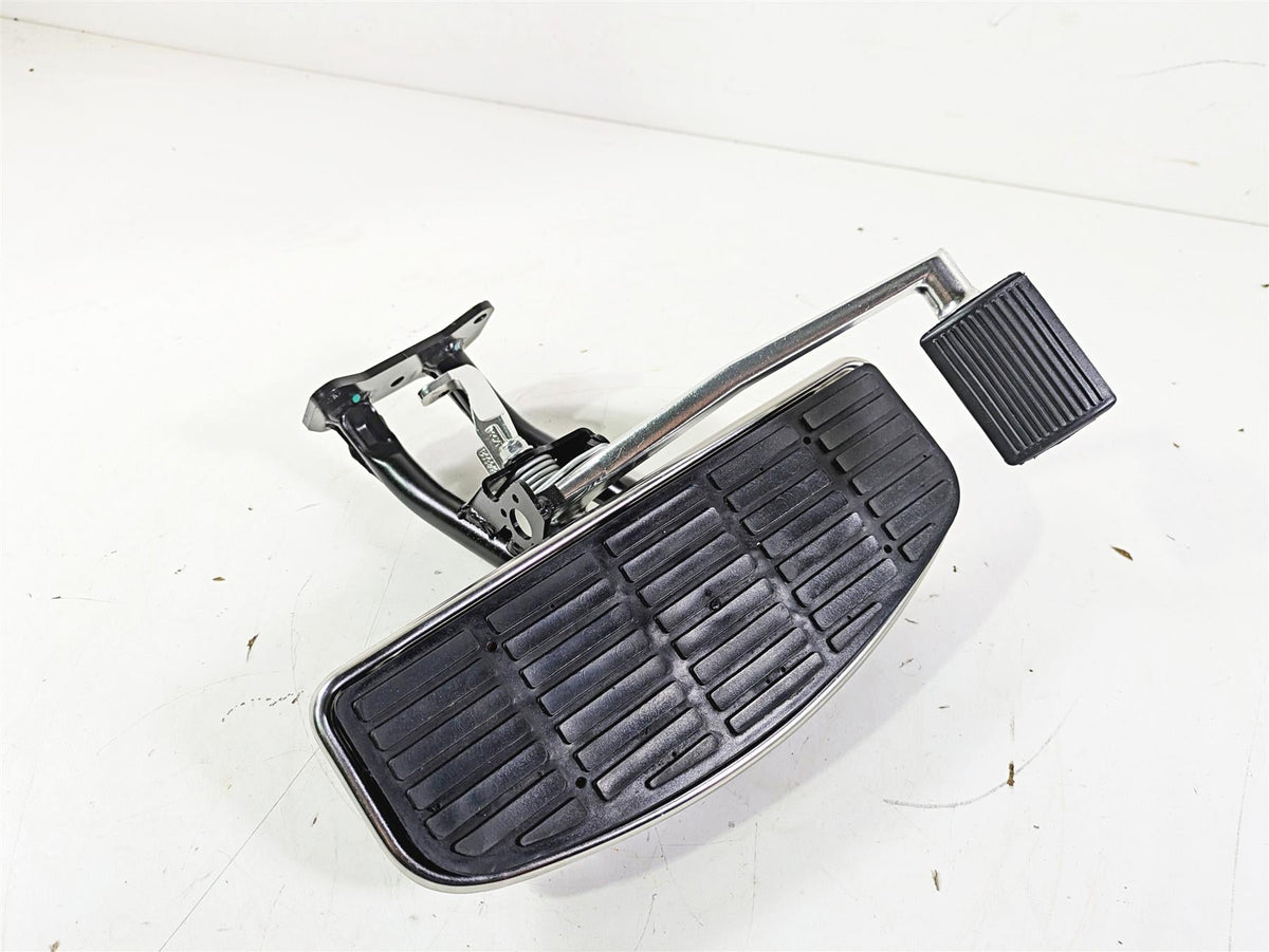 2014 Moto Guzzi California 1400 Touring Right Floorboard & Brake Pedal 887302 {{ shop.shopifyCountryName }} - Mototech271