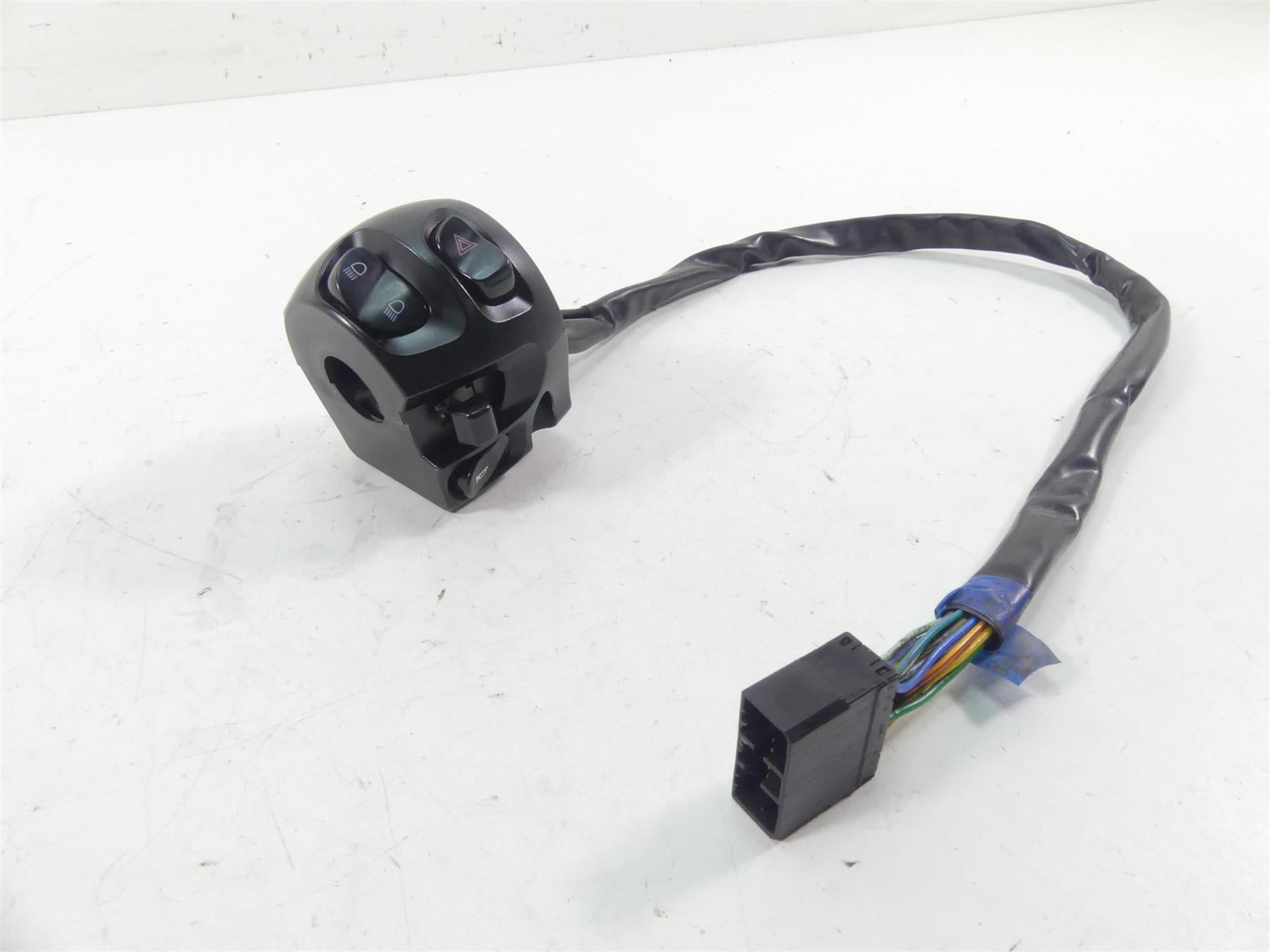 2013 Victory Cross Country Left Hand Light Horn Blinker Control Switch 4012119 {{ shop.shopifyCountryName }} - Mototech271