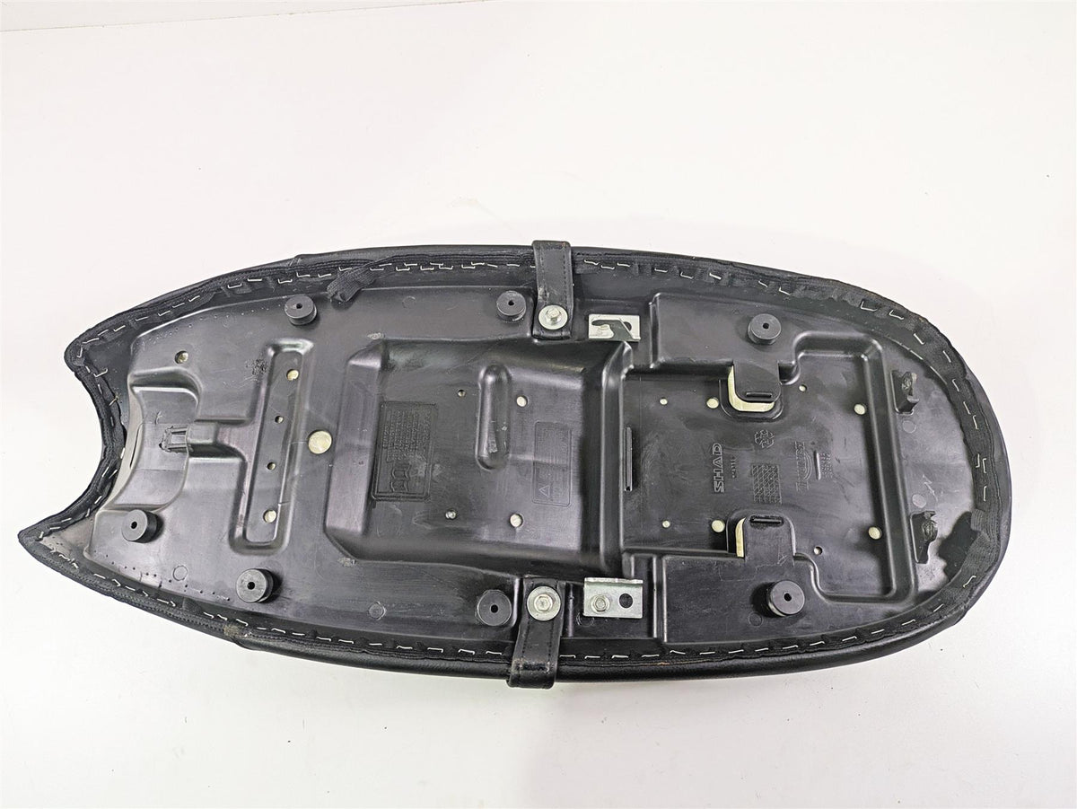 2013 Triumph Bonneville Rider Driver Duo Seat Saddle - No Tears T2302334 {{ shop.shopifyCountryName }} - Mototech271