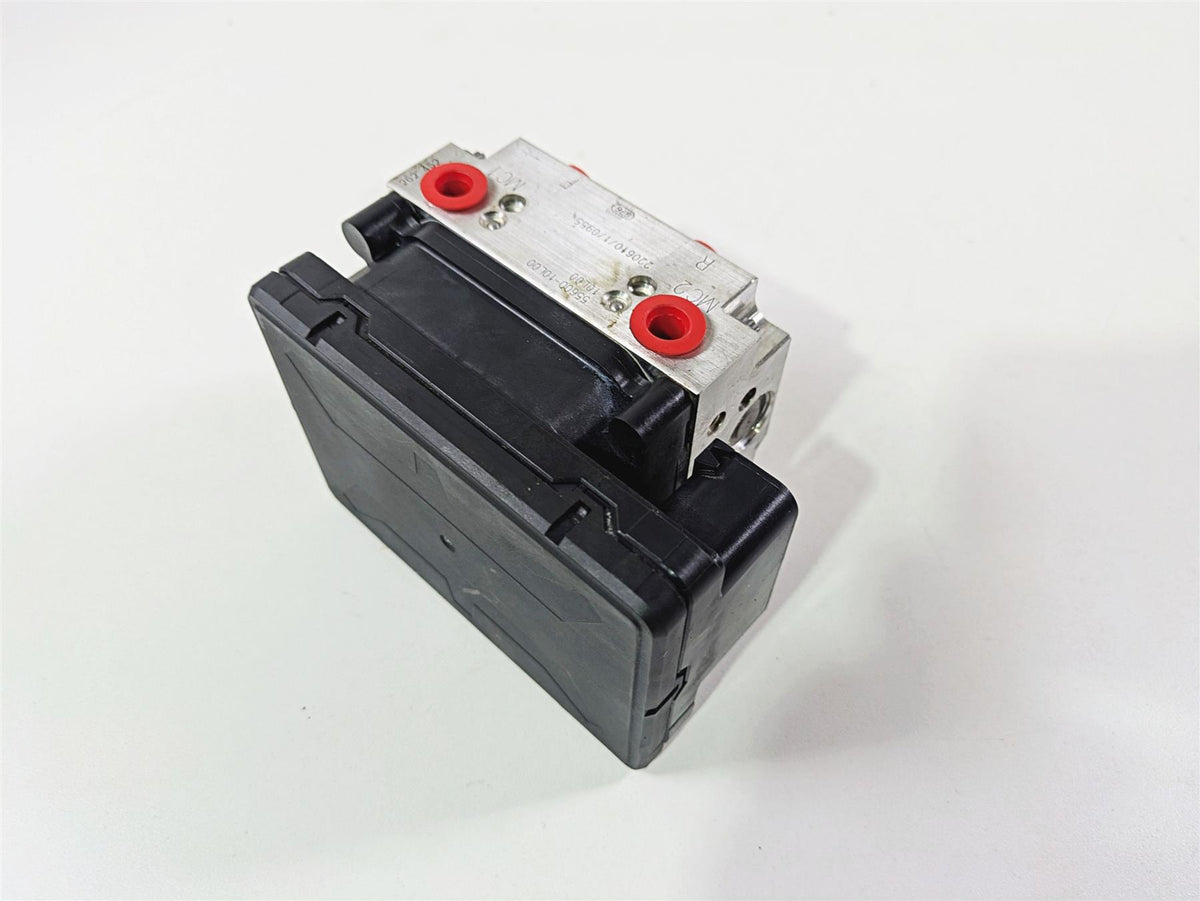 2023 Suzuki GSX1300 RR Hayabusa Abs Brake Pump Unit Module 55610-10L00 {{ shop.shopifyCountryName }} - Mototech271