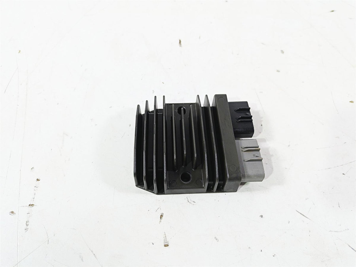 2022 Yamaha YXZ1000 R Rectifier Voltage Regulator B5H-81960-00-00 FH027DA {{ shop.shopifyCountryName }} - Mototech271