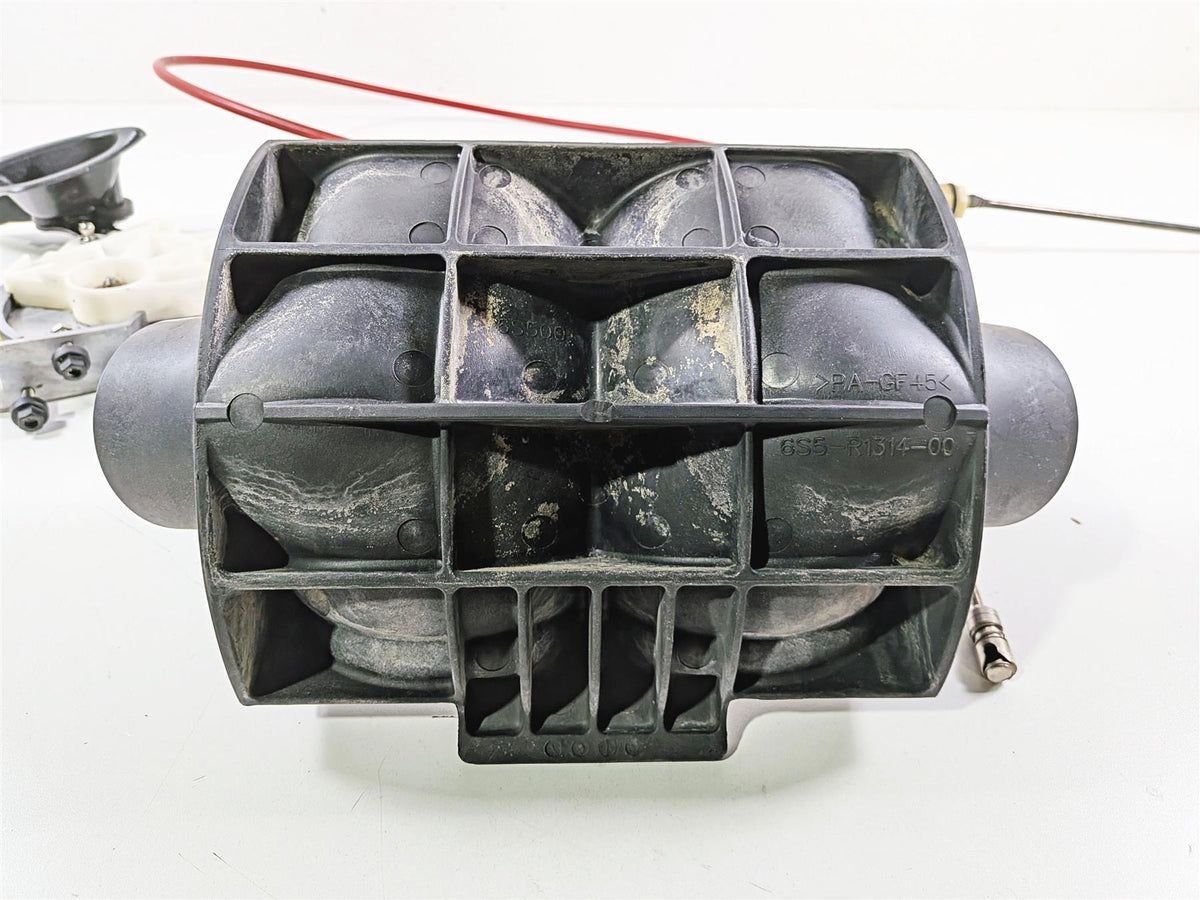 2009 Yamaha Waverunner FX1800 Cruiser Reverse Gate Bucket Set 6S5-R1314-00-00 {{ shop.shopifyCountryName }} - Mototech271