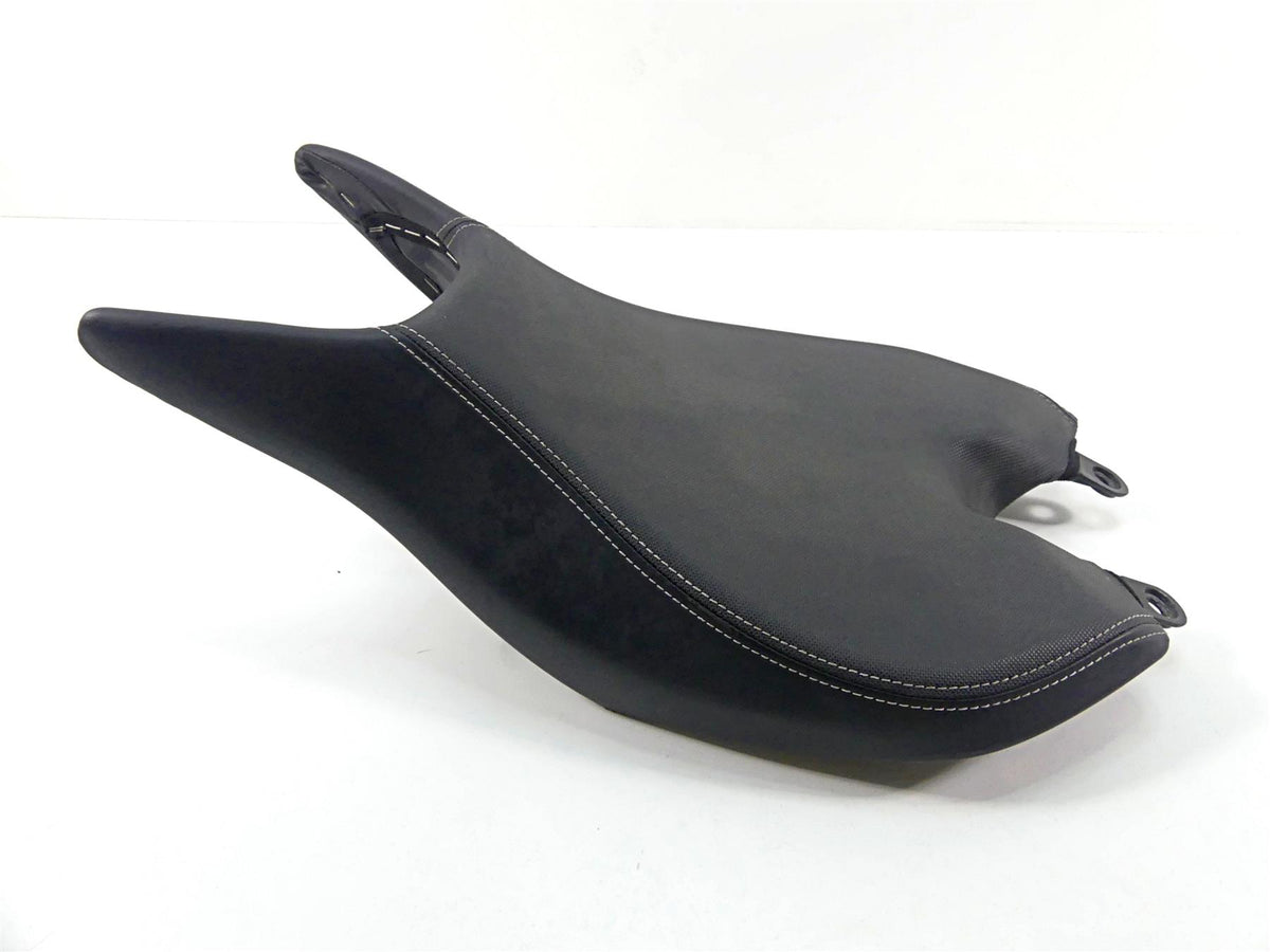 2022 Triumph Speed Triple 1200 RS Nice Front Rider Seat Saddle T2318014 {{ shop.shopifyCountryName }} - Mototech271