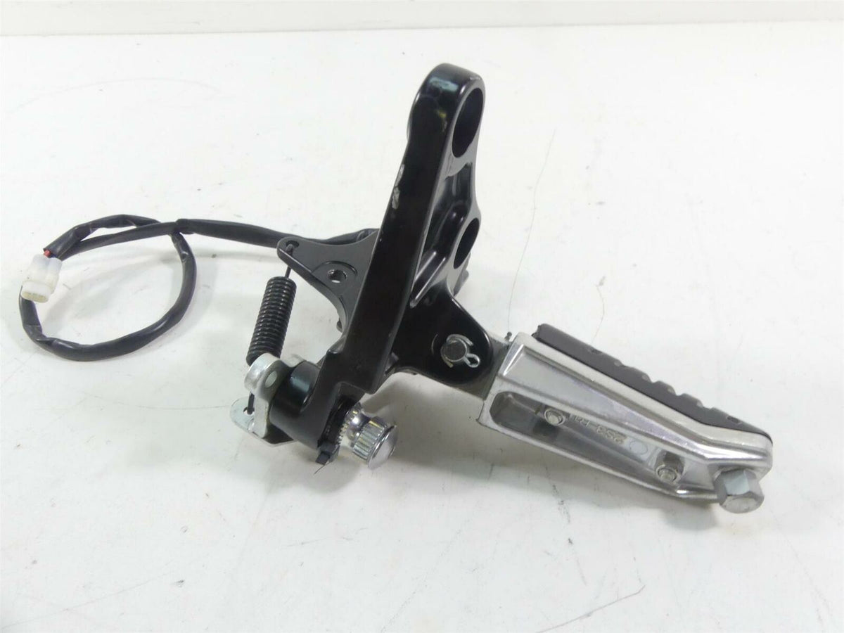 2020 Yamaha VMX17 1700 Right Front Driver Rider Footpeg Foot Peg 2S3-27443-10-00 {{ shop.shopifyCountryName }} - Mototech271