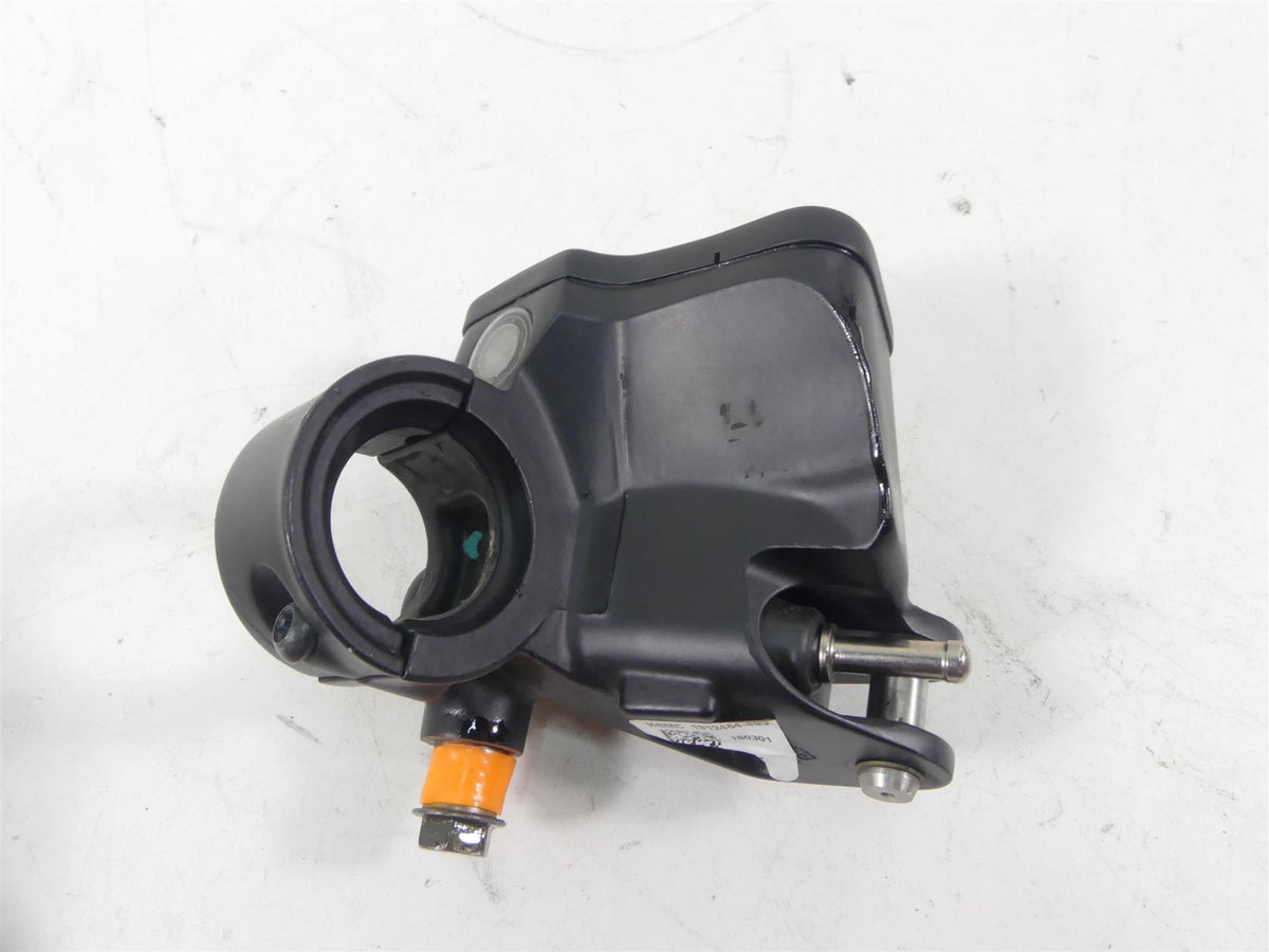 2016 Indian Chief Dark Horse Front Brake Master Cylinder 1912454 2206240 {{ shop.shopifyCountryName }} - Mototech271