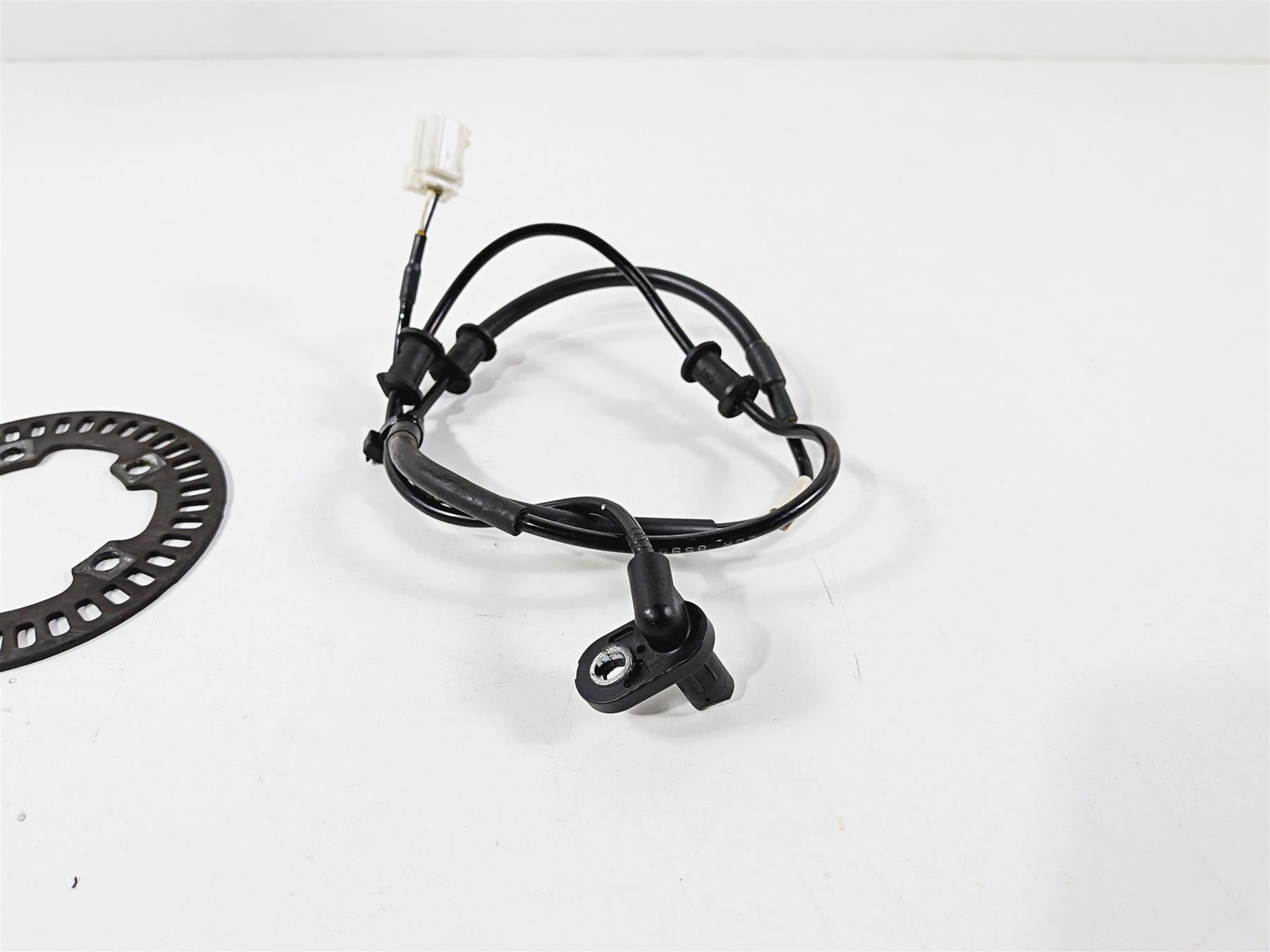 2016 Yamaha YZF R1 RN32 Rear Abs Brake Wheel Speed Sensor 2CR-85980-00-00 {{ shop.shopifyCountryName }} - Mototech271
