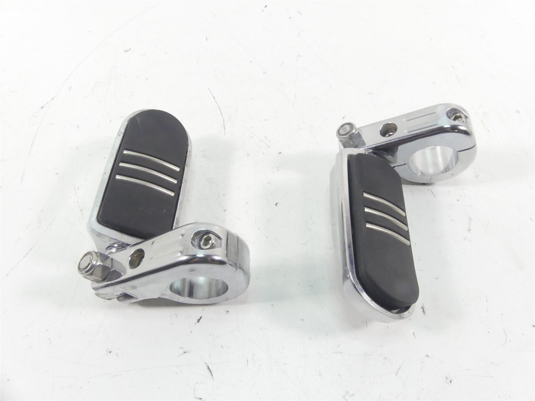 2005 Harley Touring CVO FLHTC SE Electra Glide Crash Guard Highway Foot Pegs {{ shop.shopifyCountryName }} - Mototech271