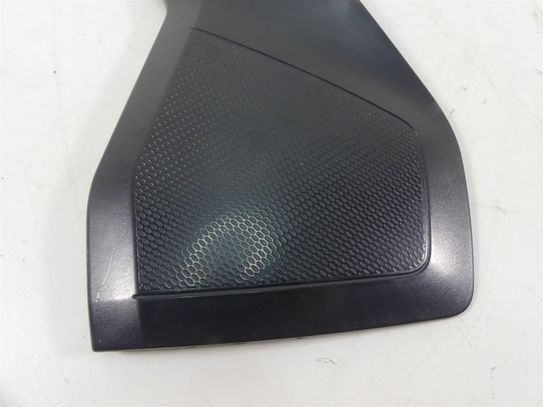 2015 Yamaha MT09 FZ09 Fuel Gas Tank Side Fairing Set 1RC-24108-00-00 {{ shop.shopifyCountryName }} - Mototech271