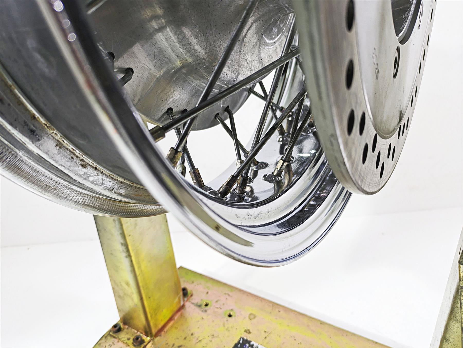 2002 Honda VTX1800 Retro Straight 15x4.5 Spoke Rear Wheel Rim 42650-MCV-A11 {{ shop.shopifyCountryName }} - Mototech271