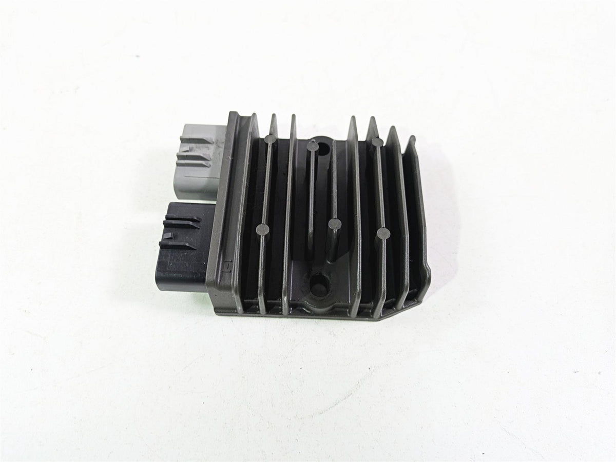 2013 Ducati Hypermotard 821 SP Rectifier Voltage Regulator SH821AA 54040321A {{ shop.shopifyCountryName }} - Mototech271