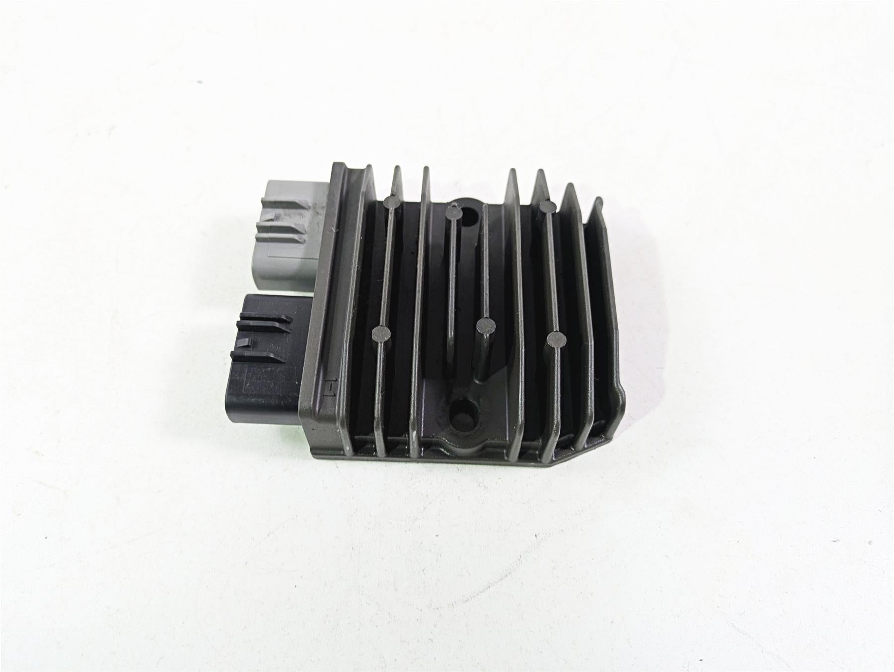 2013 Ducati Hypermotard 821 SP Rectifier Voltage Regulator SH821AA 54040321A {{ shop.shopifyCountryName }} - Mototech271