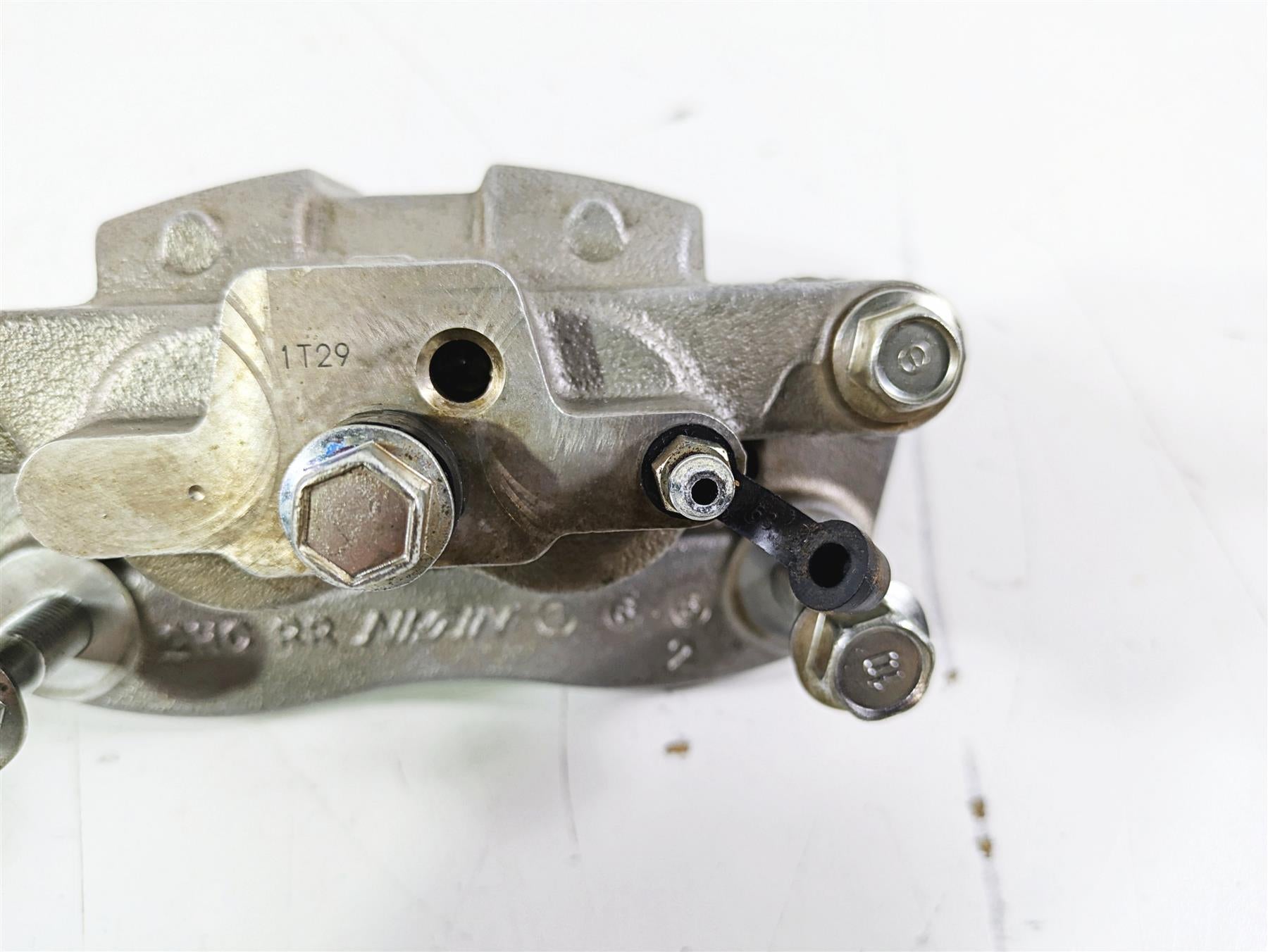 2022 Yamaha YXZ1000 R Rear Brake Caliper Set B5H-2580V-01-00 B5H-2580W-01-00 {{ shop.shopifyCountryName }} - Mototech271