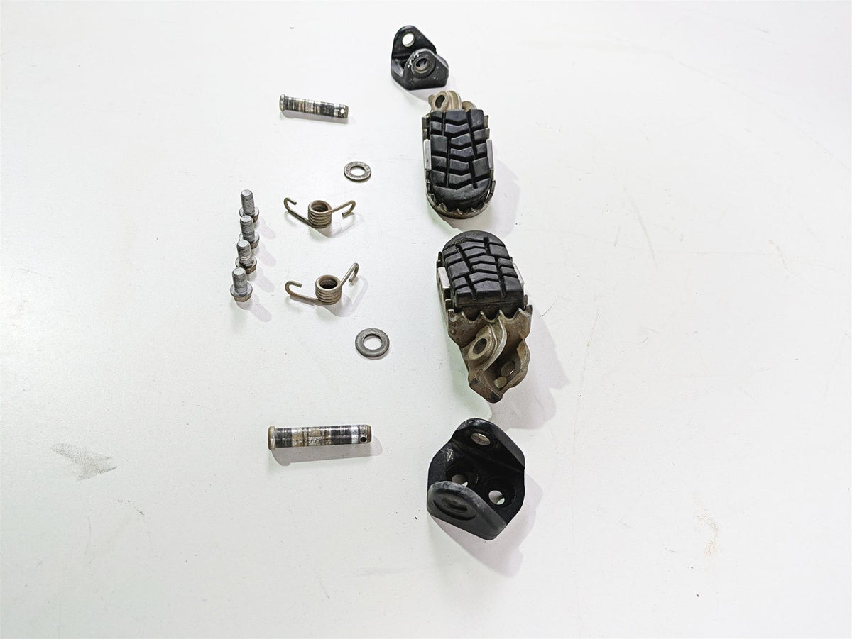 2020 KTM 1290 Super Adventure R Rider Footpeg Set & Clips & Bolts 60003040133 {{ shop.shopifyCountryName }} - Mototech271