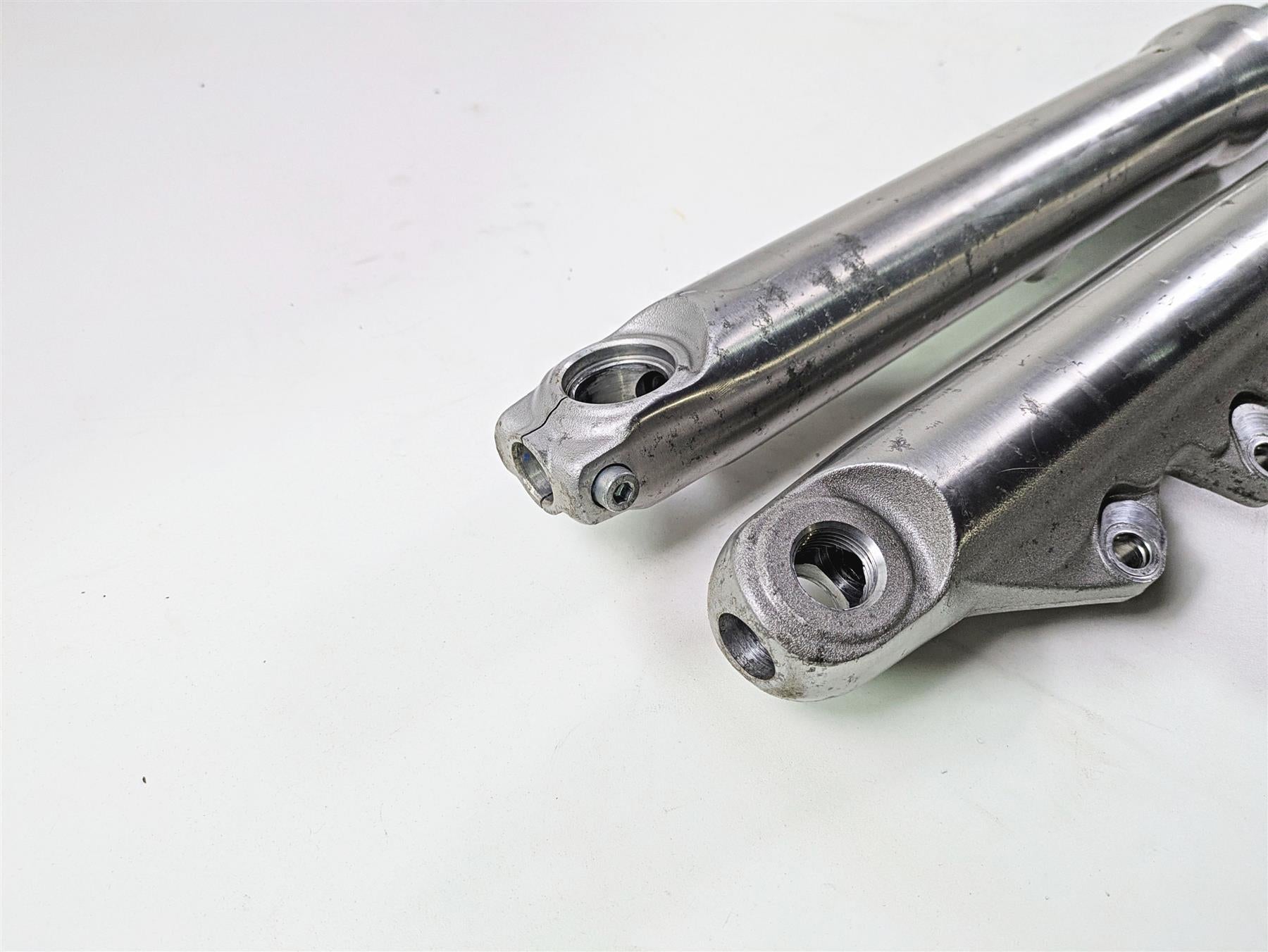 2020 Harley Softail FXST Standard Front Fork Legs 49Mm - For Parts 45400295 {{ shop.shopifyCountryName }} - Mototech271