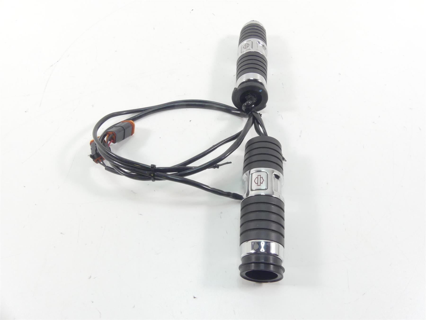 2009 Harley FLHTCU SE4 CVO E-Glide Kahuna Heated Hand Grip Set - Read 56100318 {{ shop.shopifyCountryName }} - Mototech271