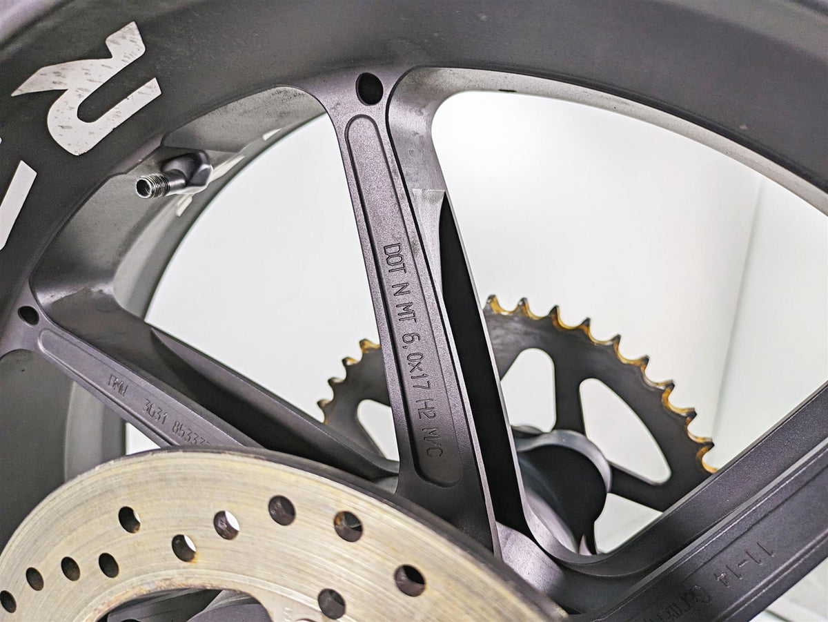 2015 BMW S1000RR K46 Straight Hp4 17x6 Rear Wheel Rim - Read 36318548893 {{ shop.shopifyCountryName }} - Mototech271