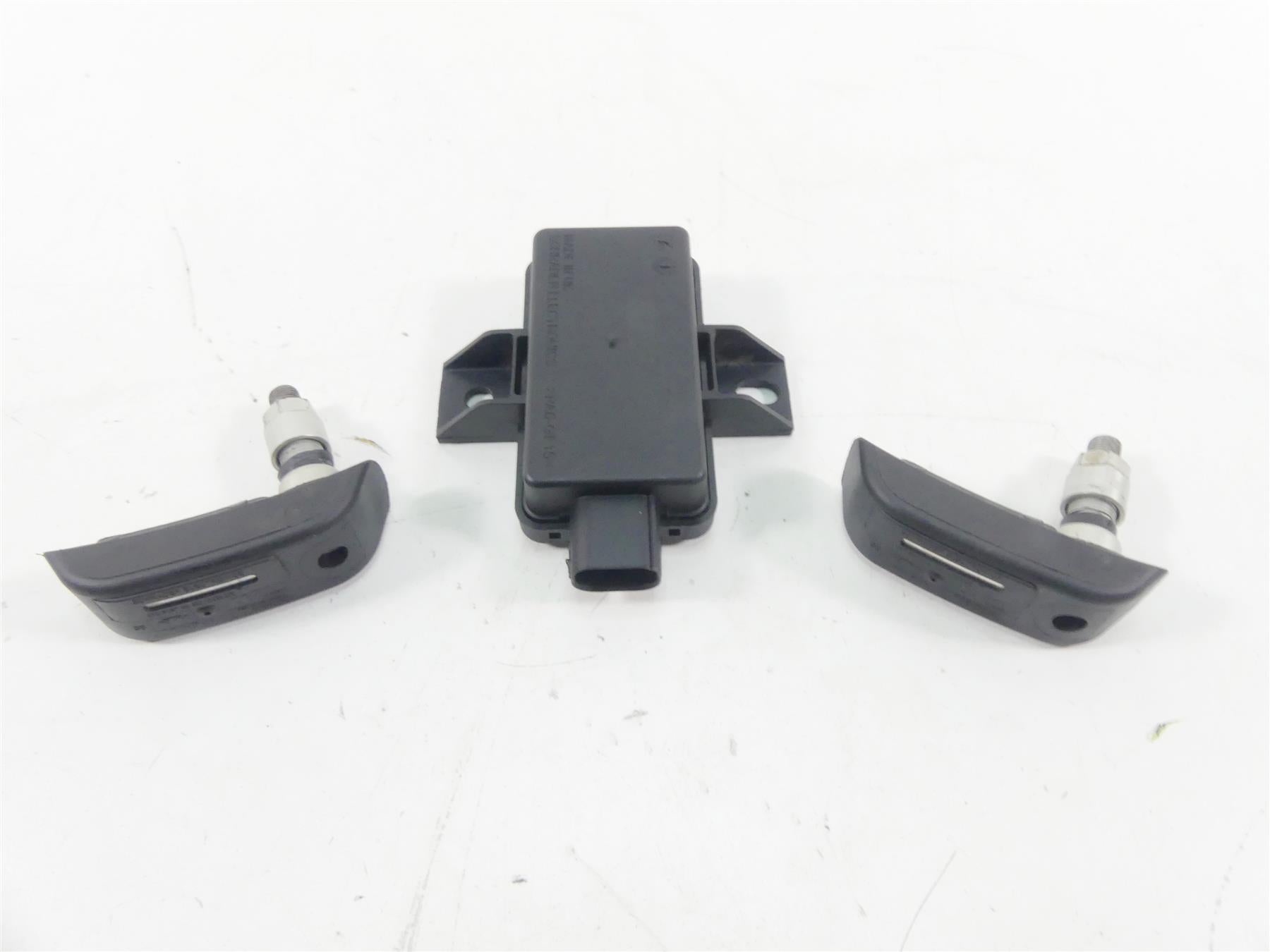 2015 KTM 1290 Adventure Air Pressure Module & Tire Sensors 60312032000 {{ shop.shopifyCountryName }} - Mototech271