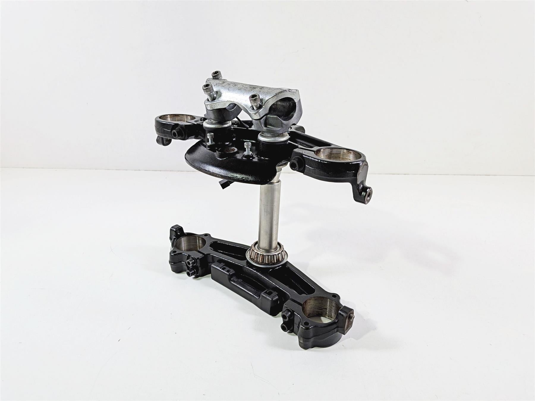 2016 Harley Touring FLHX Street Glide Upper Lower Triple Tree Riser Set 45900091 {{ shop.shopifyCountryName }} - Mototech271