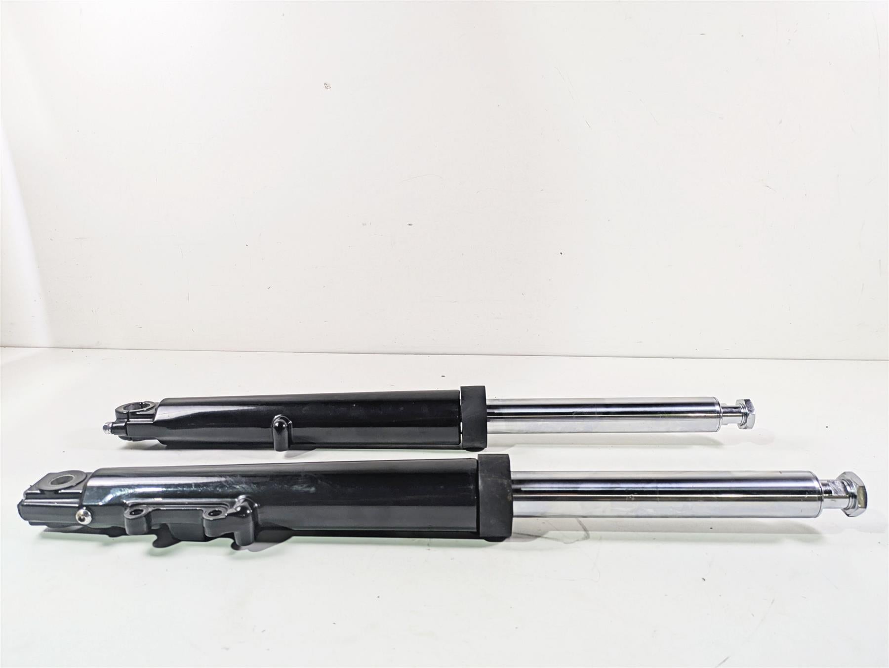 2001 Harley Touring FLHX Street Glide Straight Front Fork Leg Set 46495-00 {{ shop.shopifyCountryName }} - Mototech271