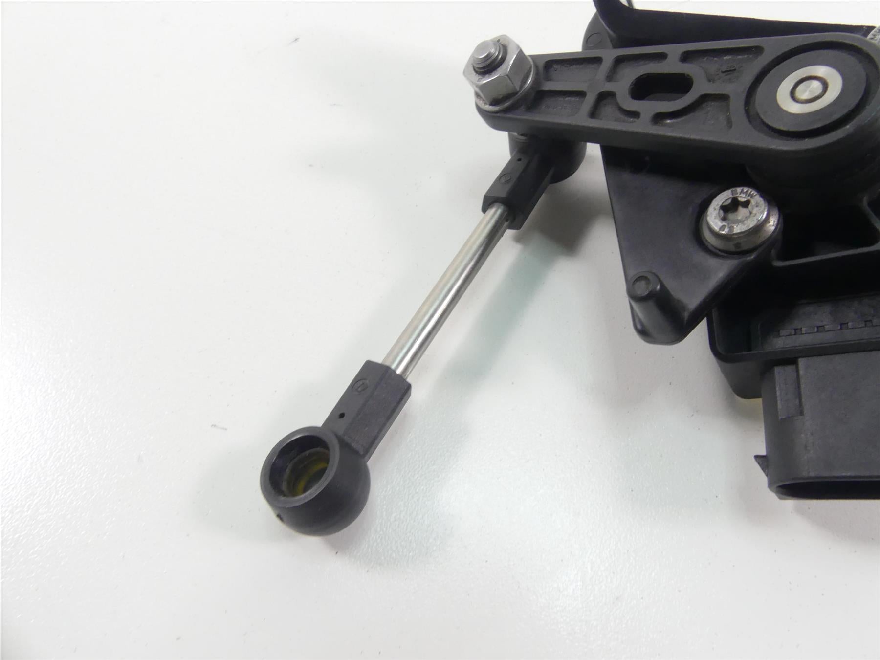 2016 BMW S1000XR K49 Rear Suspension Level Sensor 37146860843 {{ shop.shopifyCountryName }} - Mototech271