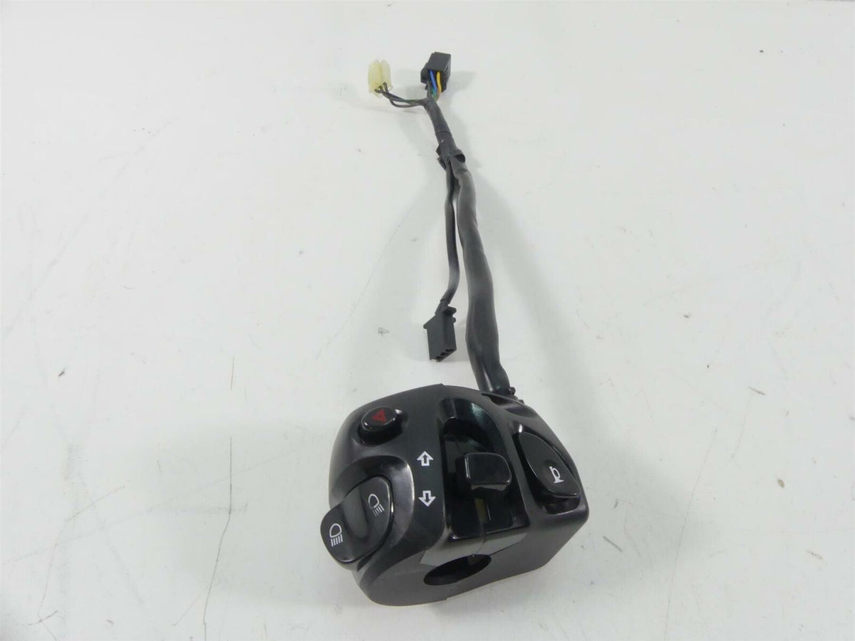 2020 Yamaha VMX17 1700 Left Hand Control Switch Blinker Signal 2S3-83972-00-00 {{ shop.shopifyCountryName }} - Mototech271