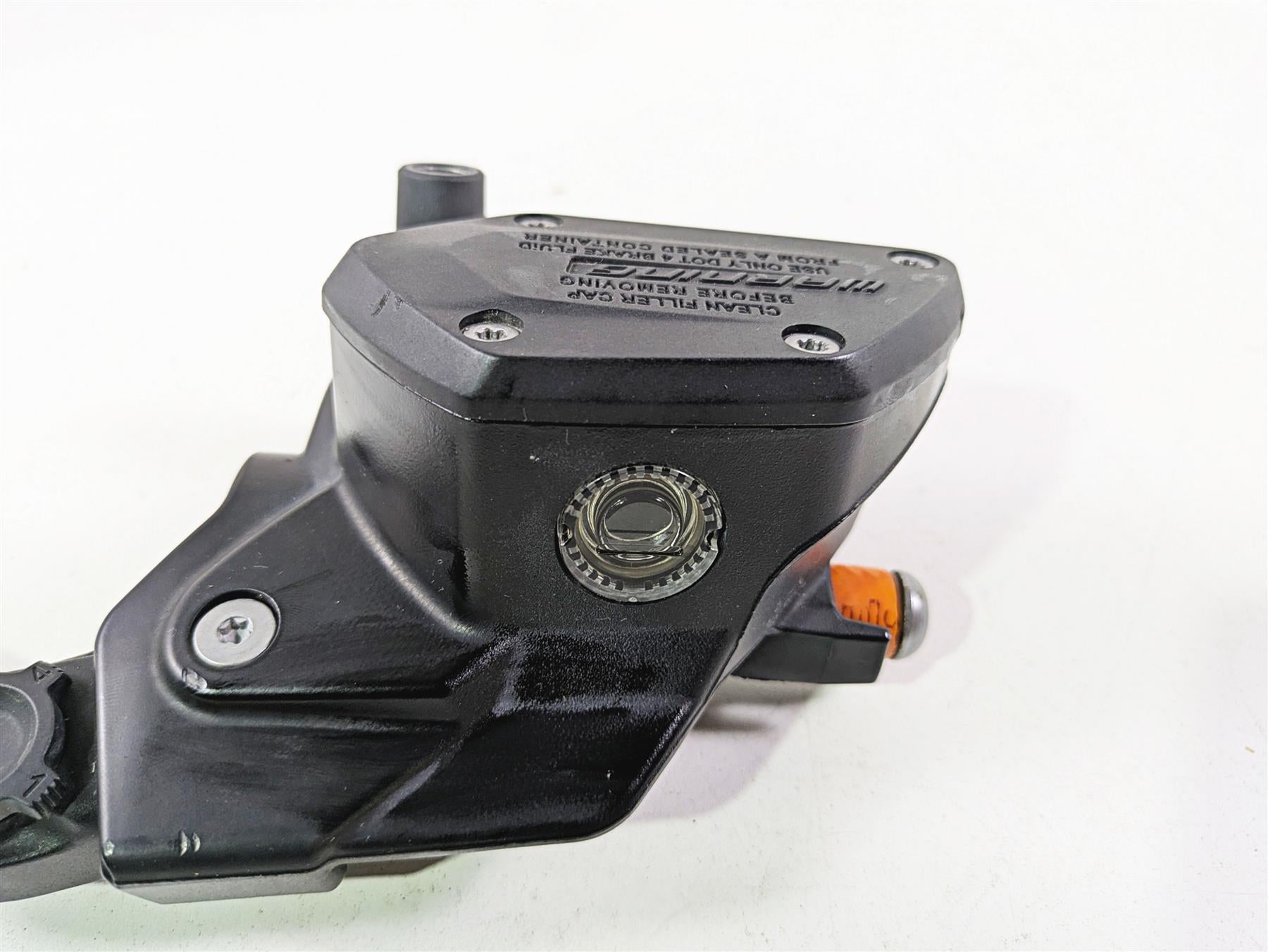 2017 BMW R1200 GS K50 Front Brake Master Cylinder 32728559604 {{ shop.shopifyCountryName }} - Mototech271