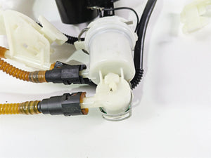2016 Harley Touring FLHR Road King  Fuel Gas Petrol Pump - Tested 75076-08B