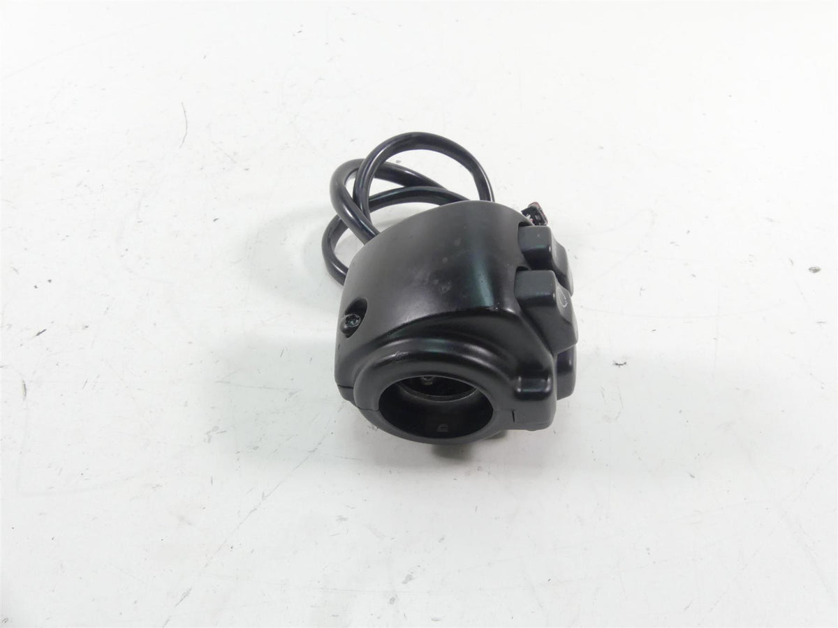 2021 Harley Softail FXBBS Street Bob Left Hand Light Control Switch 71500292 {{ shop.shopifyCountryName }} - Mototech271