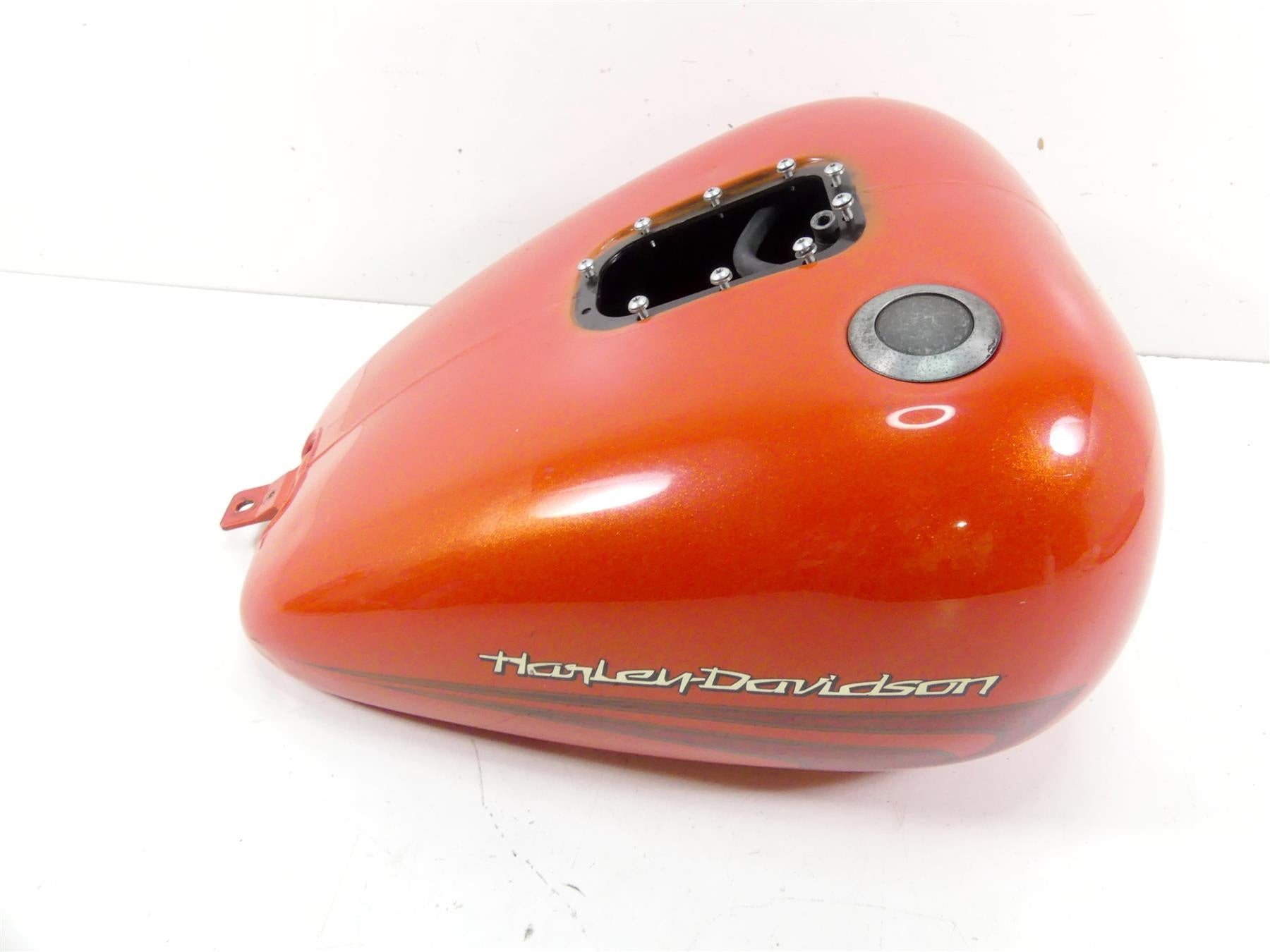 2017 Harley Softail FXSB Breakout Fuel Gas Tank Laguna Orange -Read 61000694 {{ shop.shopifyCountryName }} - Mototech271