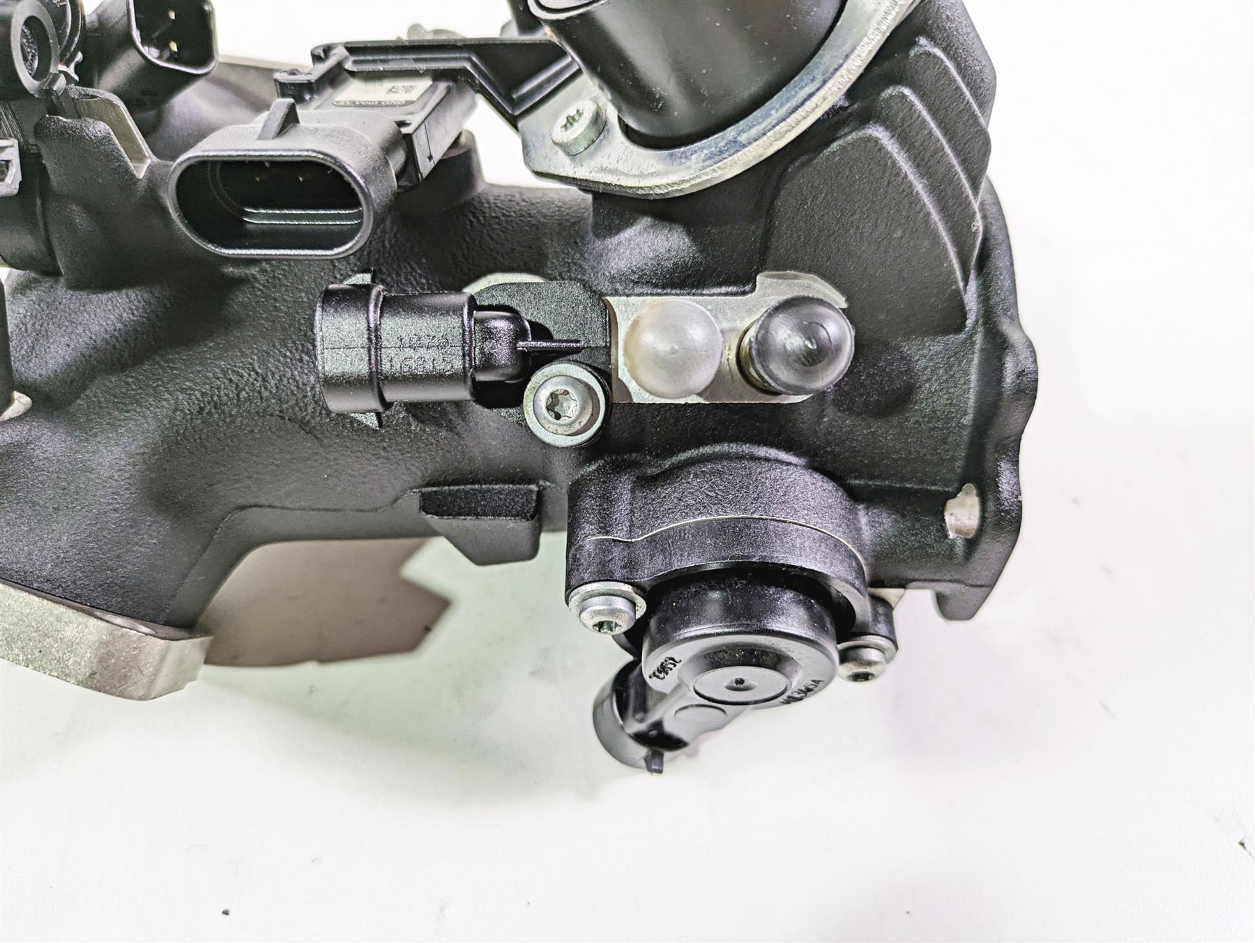 2016 Harley FXDL Dyna Low Rider Throttle Body Fuel Injection 27708-10A 27618-06A {{ shop.shopifyCountryName }} - Mototech271