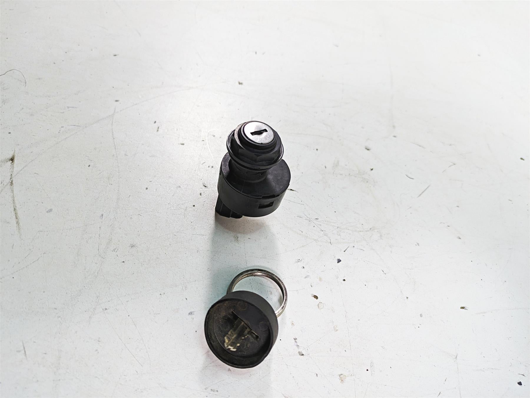 2019 Yamaha YXZ1000 R EPS SS SE Key And Ignition Switch Set 5UG-H2510-00-00 {{ shop.shopifyCountryName }} - Mototech271