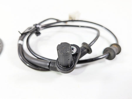 2016 Yamaha YZF R1 RN32 Front Abs Brake Wheel Speed Sensor 2CR-85970-00-00 {{ shop.shopifyCountryName }} - Mototech271
