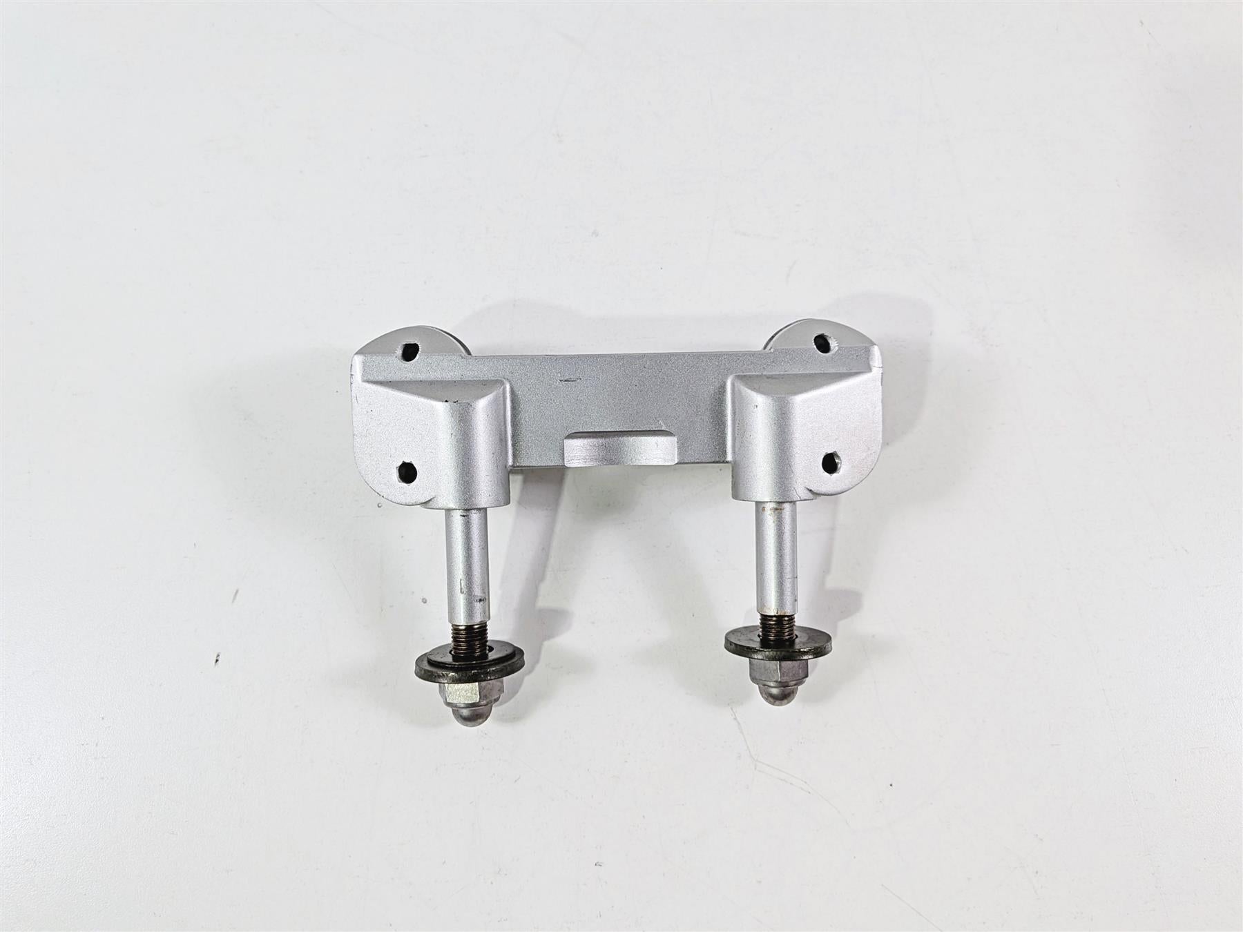 2006 Yamaha XVZ1300 Royal Star Handle Bar Riser Holder Carrier 1D6-23442-00 {{ shop.shopifyCountryName }} - Mototech271