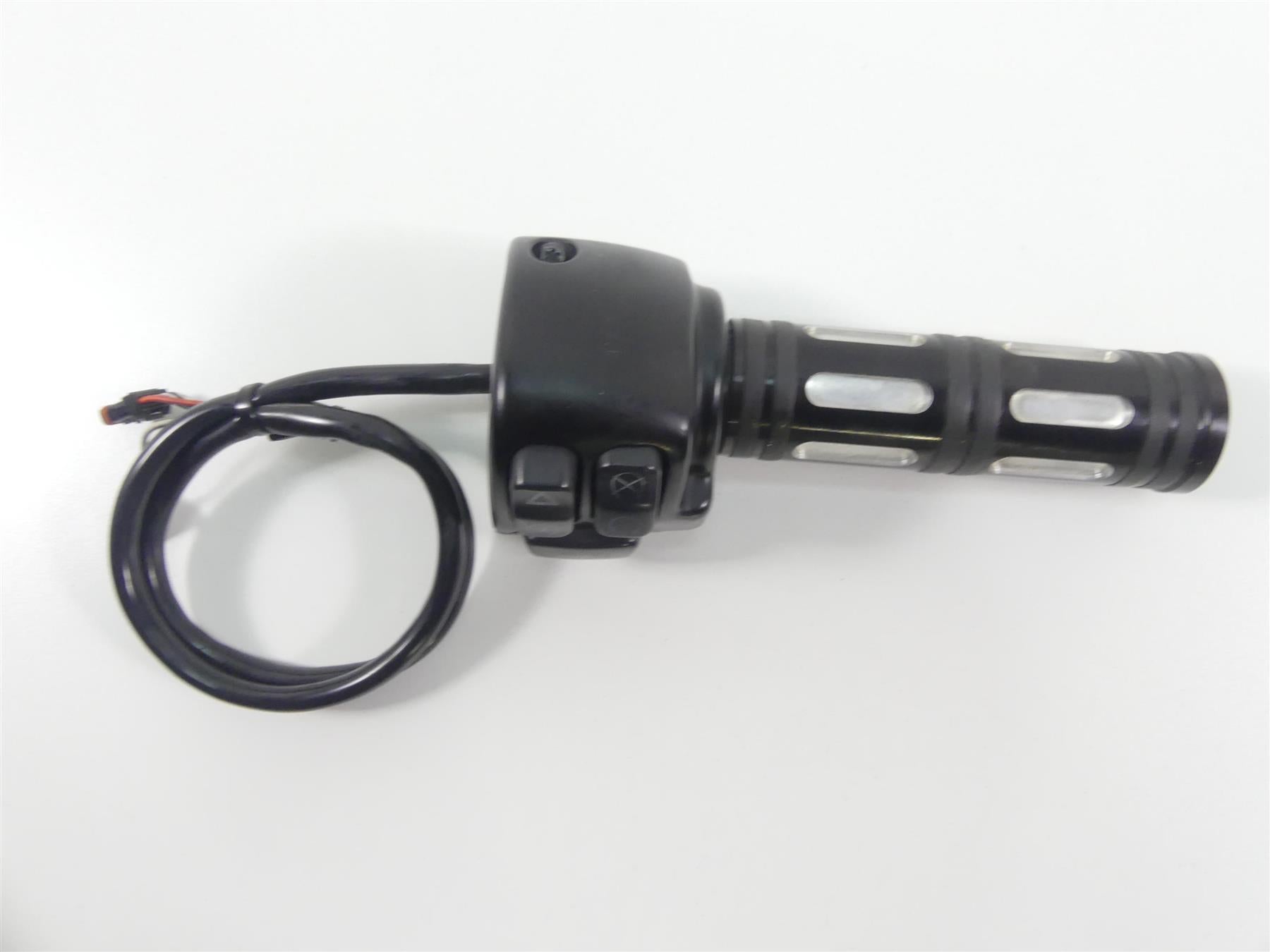 2018 Harley FXBRS Softail Breakout Right Hand Start Kill Control Switch 71500462 {{ shop.shopifyCountryName }} - Mototech271
