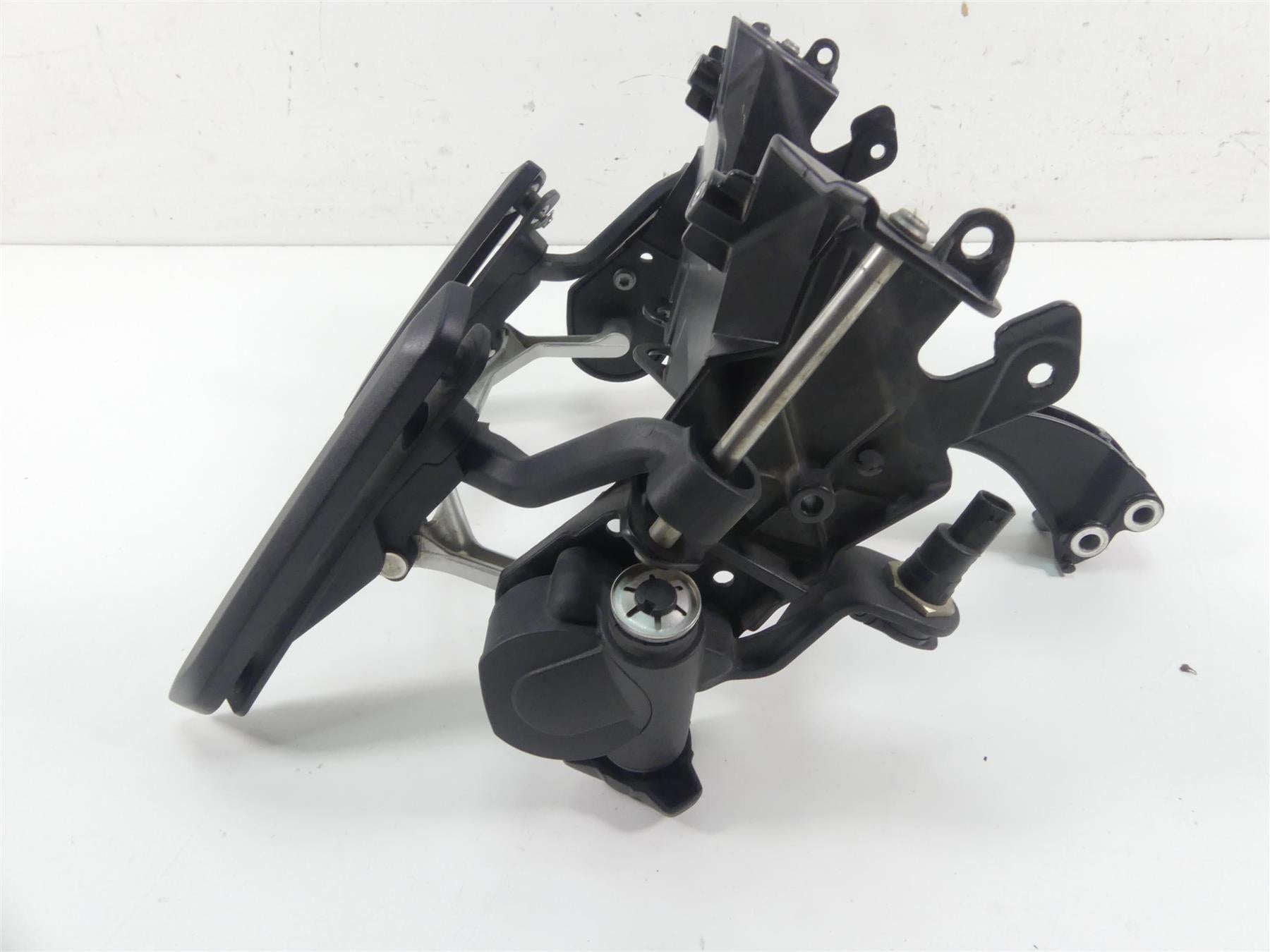 2019 BMW R1250GS K50 Front Panel Stay Carrier Windshield Adjuster 46638561351 {{ shop.shopifyCountryName }} - Mototech271