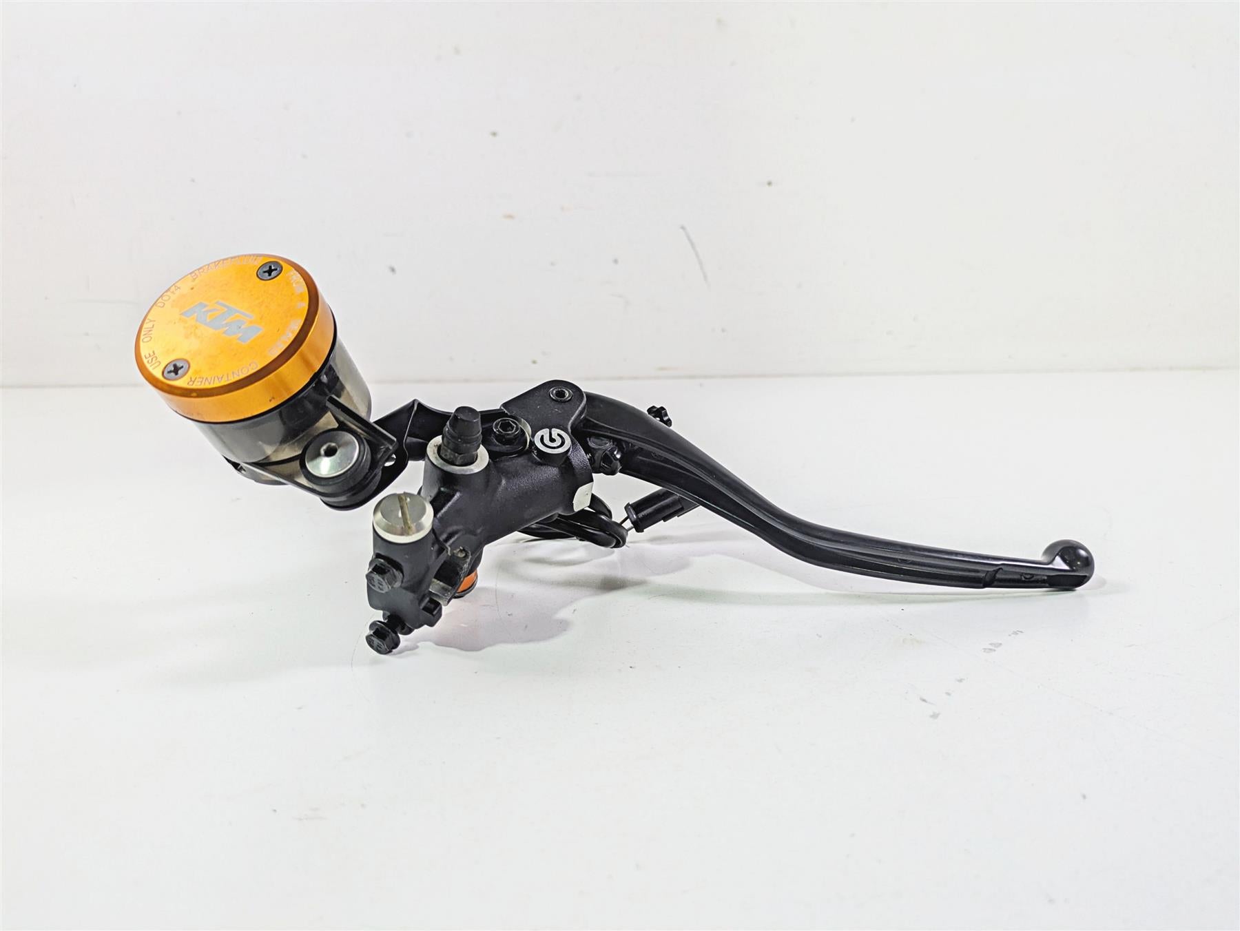 2018 KTM 1290 Super Duke R Front Brake Radial Master Cylinder 61313029000 {{ shop.shopifyCountryName }} - Mototech271