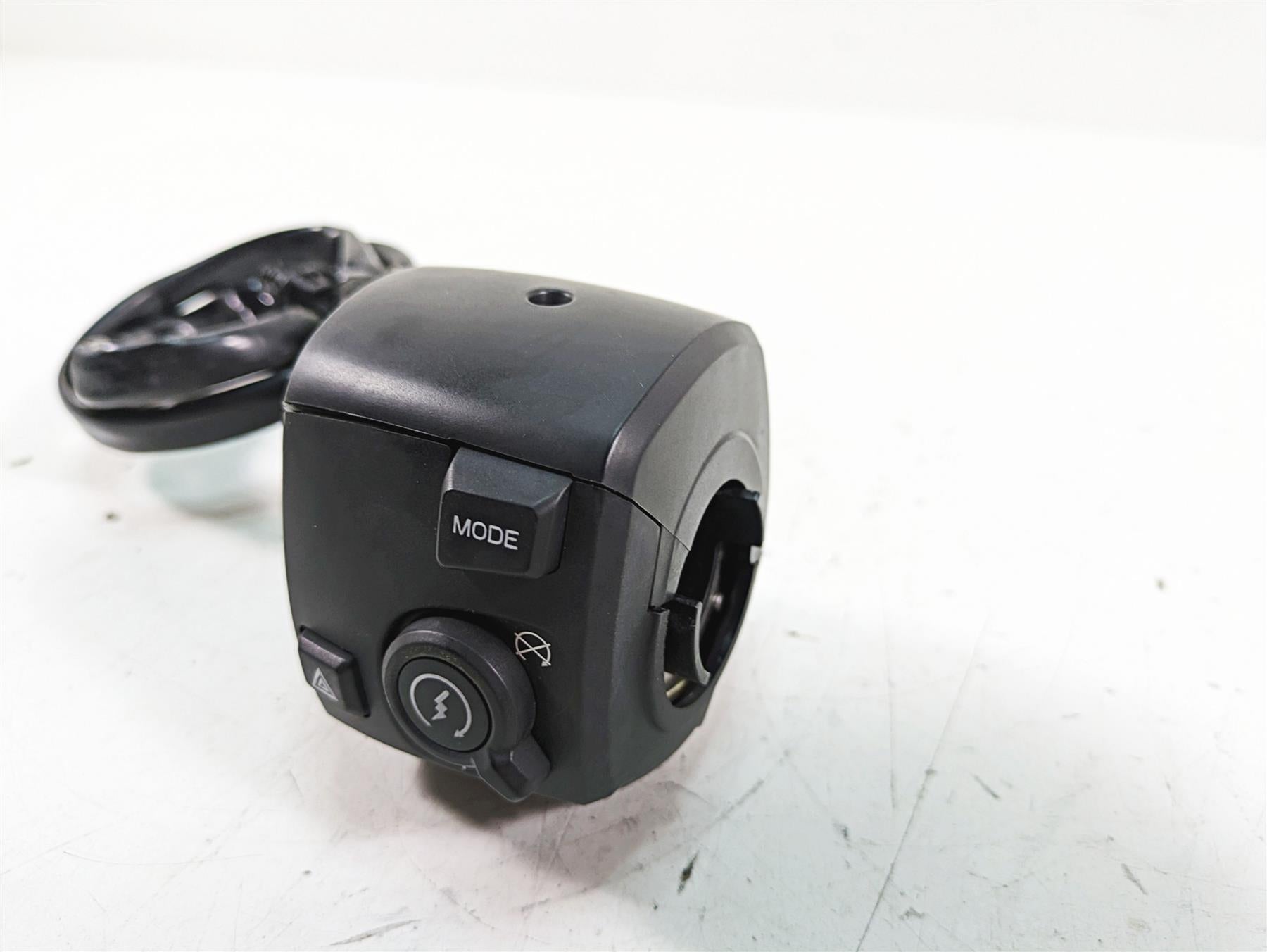 2022 Harley RA1250 S Pan America Right Hand Start Stop Control Switch 71500523A {{ shop.shopifyCountryName }} - Mototech271