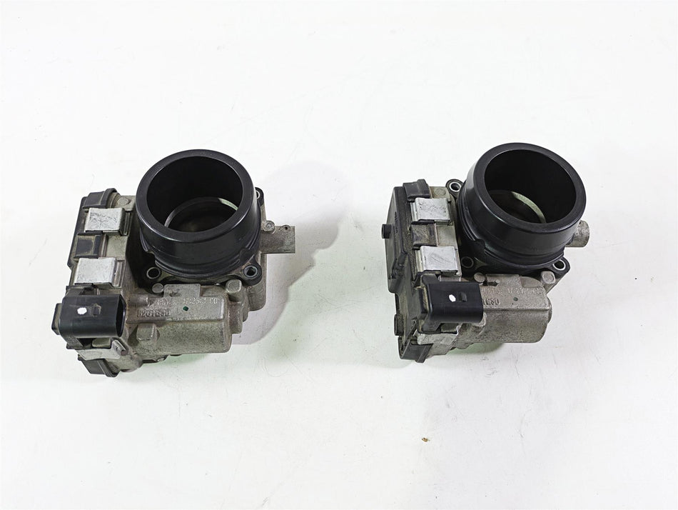 2013 Ducati Hyperstrada 821 Throttle Bodies Body Set 28240901A {{ shop.shopifyCountryName }} - Mototech271