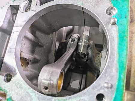 2011 Can-Am Outlander 650 4X4 XT Lower Bottom Engine Crankcase Set 420066035 {{ shop.shopifyCountryName }} - Mototech271