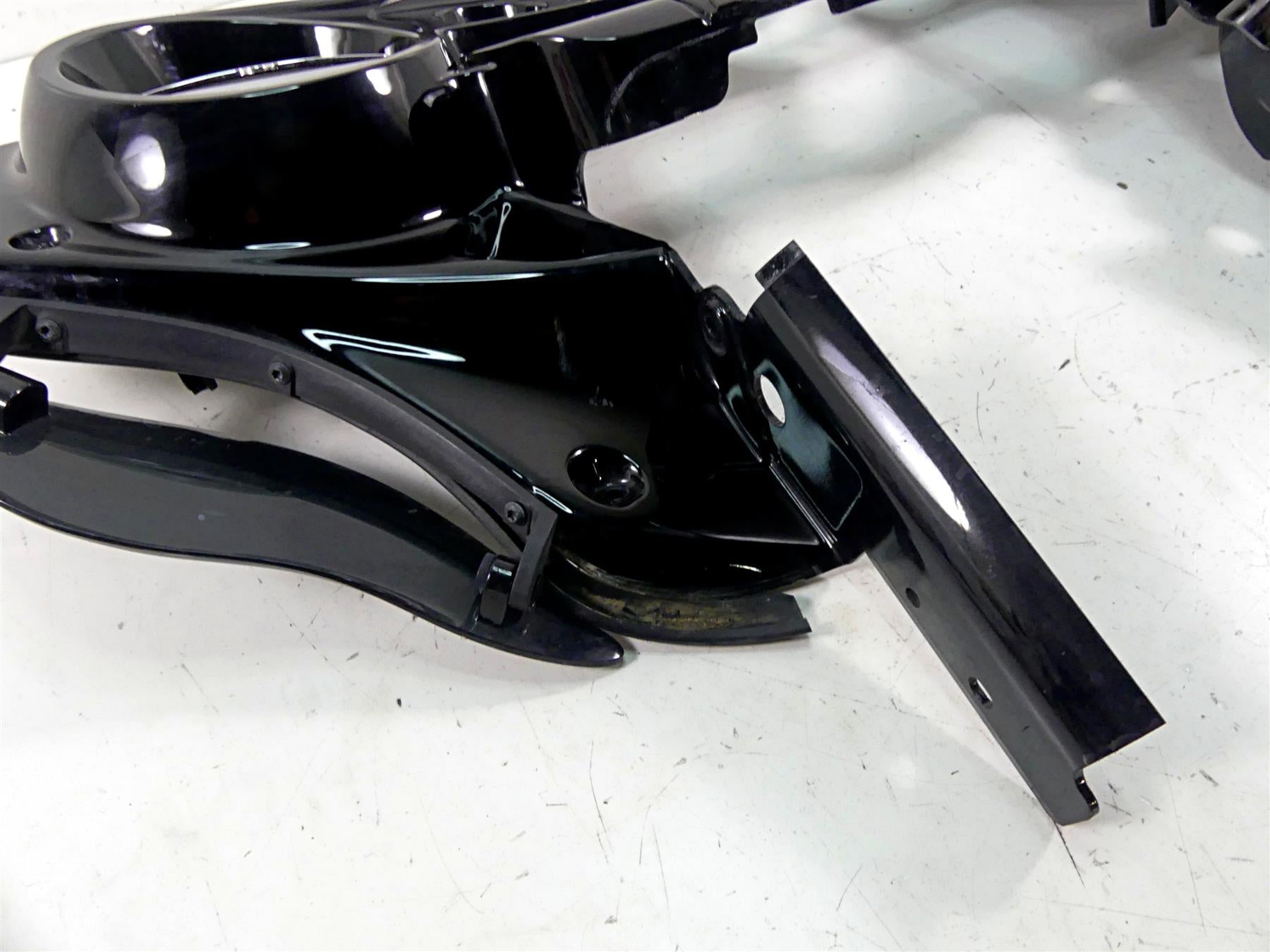 2015 Harley Touring FLHXS Street Glide Inner Front Fairing Cover 570000111 {{ shop.shopifyCountryName }} - Mototech271