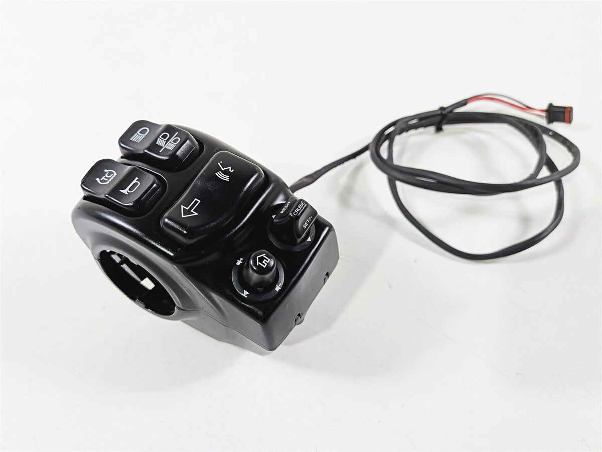 2017 Harley Touring FLHXS Street Glide Left Hand Control Switch Cruise -Read 71500128B {{ shop.shopifyCountryName }} - Mototech271