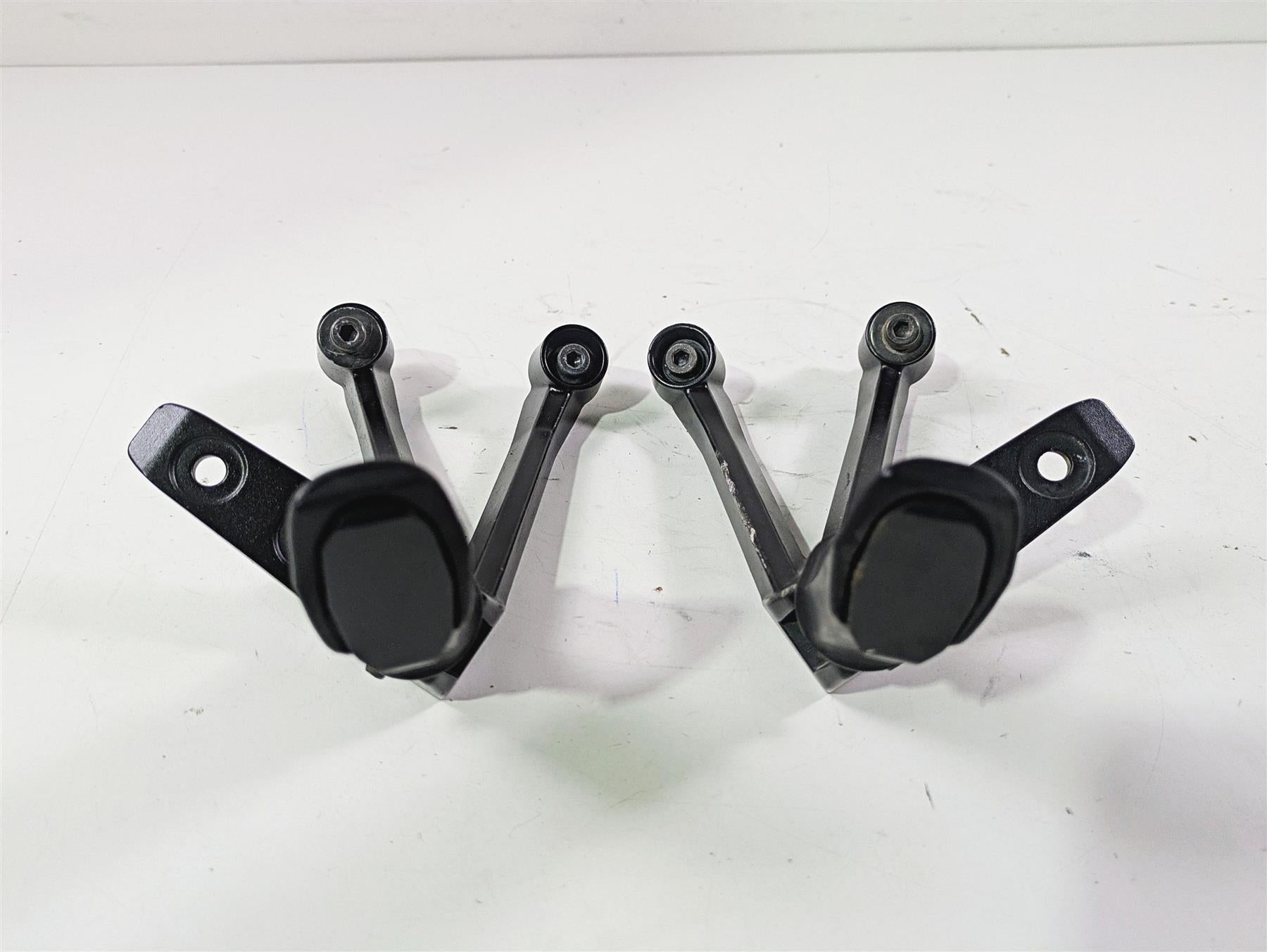 2020 Suzuki V-Strom 1050 XT Rear Passenger Footpeg Rest Set 43811-31J00-YAP {{ shop.shopifyCountryName }} - Mototech271