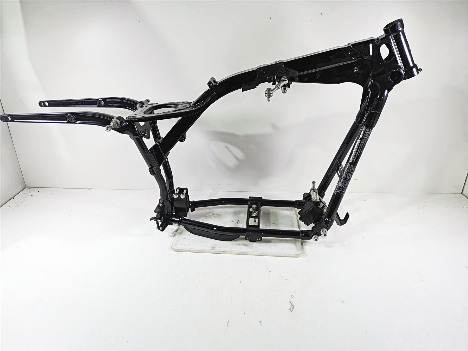 2017 Harley Dyna FXDB Street Bob Straight Main Frame Chassis 29dgr With Clean California Title 47745-06B {{ shop.shopifyCountryName }} - Mototech271